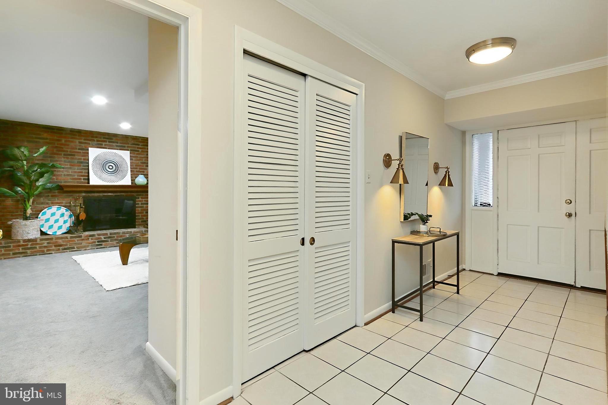 RIVERCREST - Residential