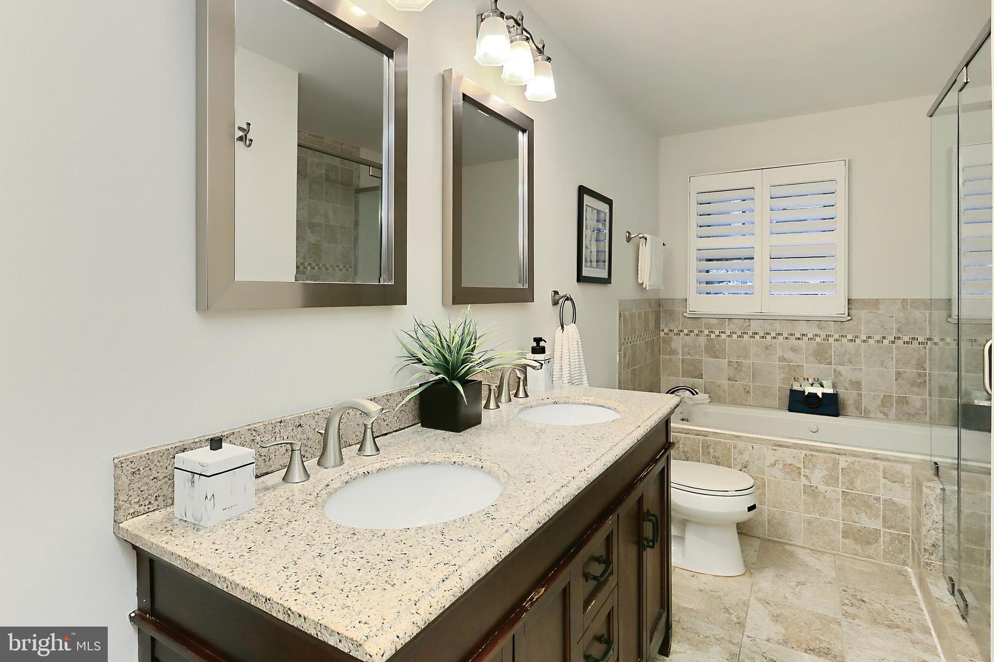 RIVERCREST - Residential