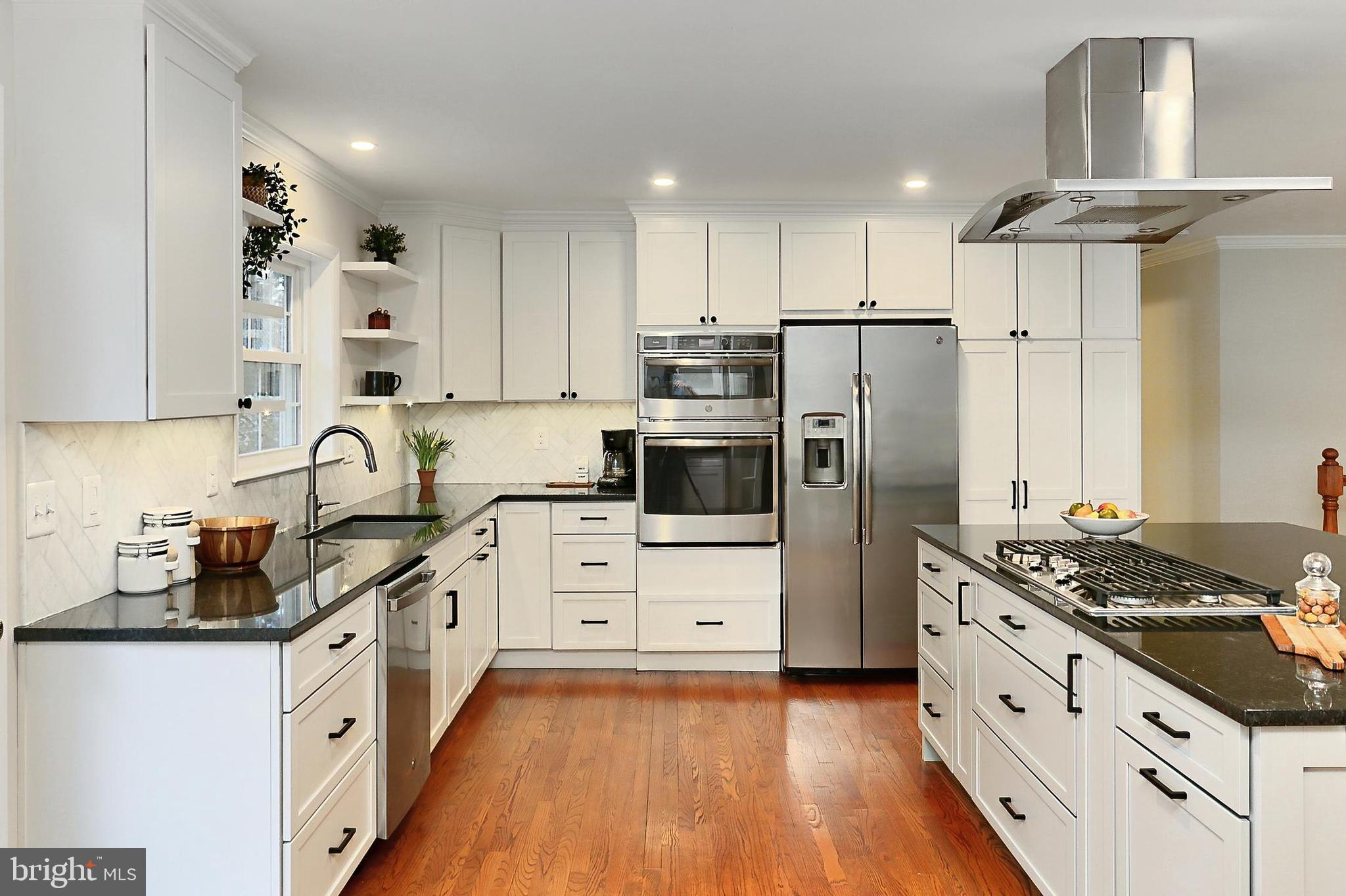 RIVERCREST - Residential