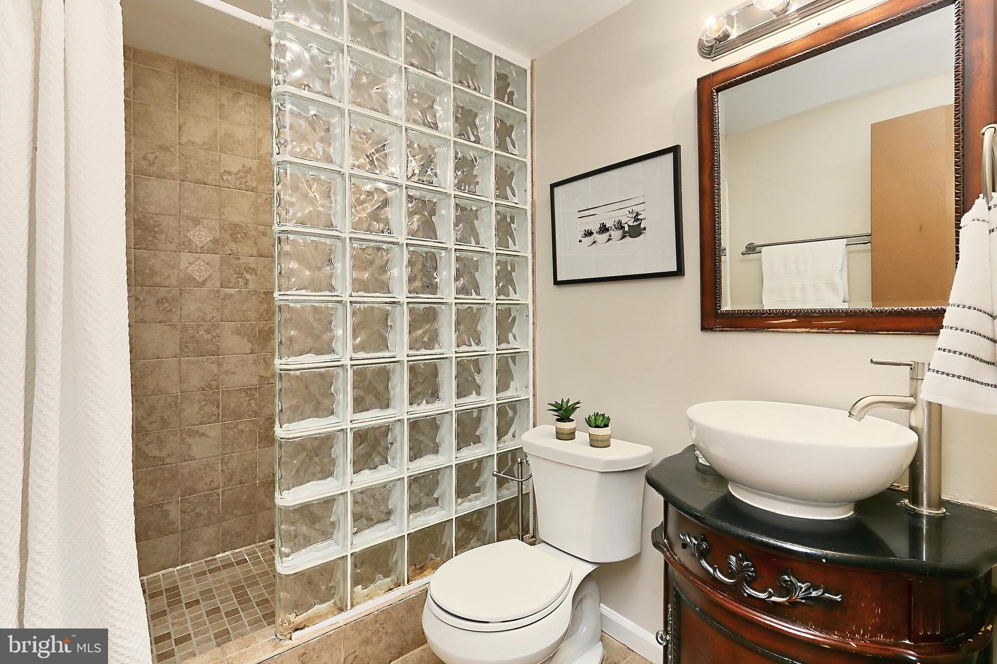 RIVERCREST - Residential