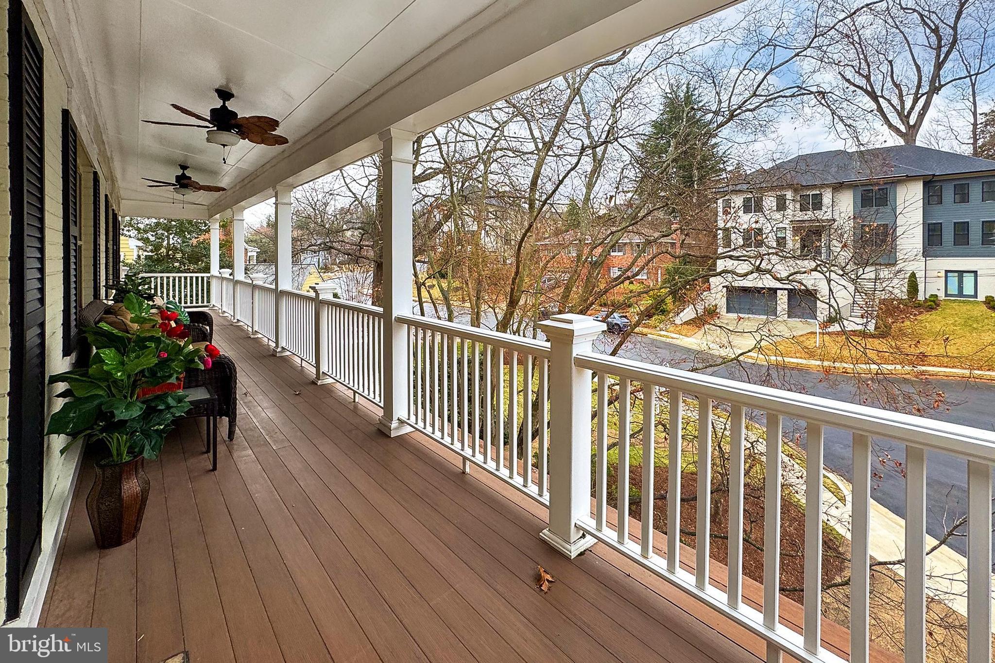 RIVERCREST - Residential