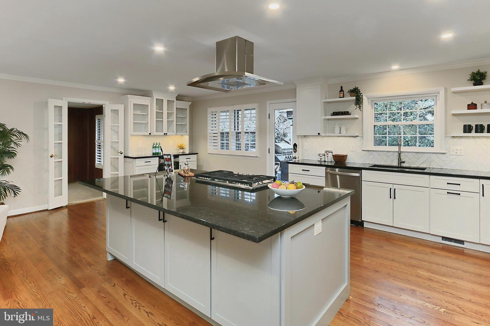 RIVERCREST - Residential