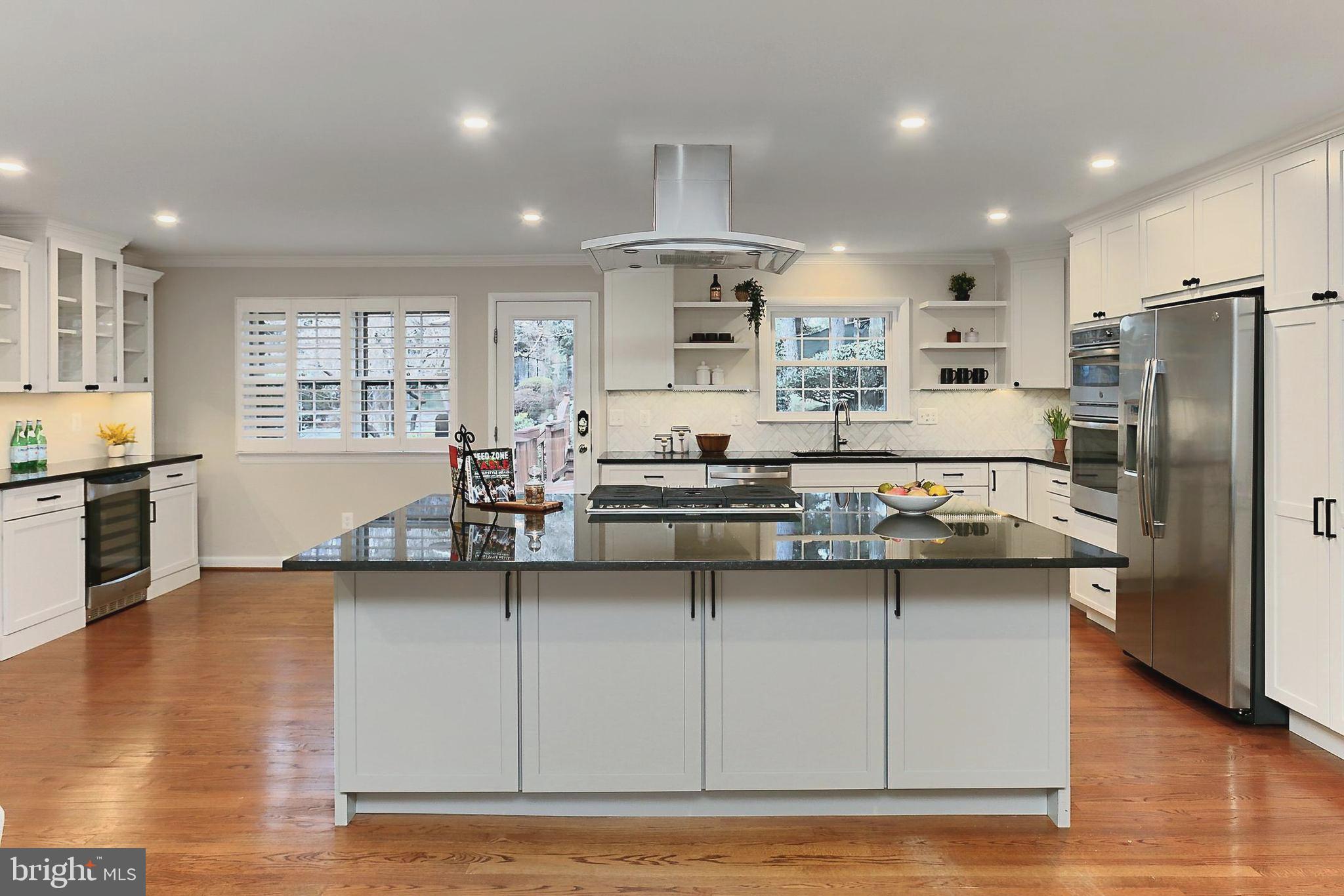 RIVERCREST - Residential