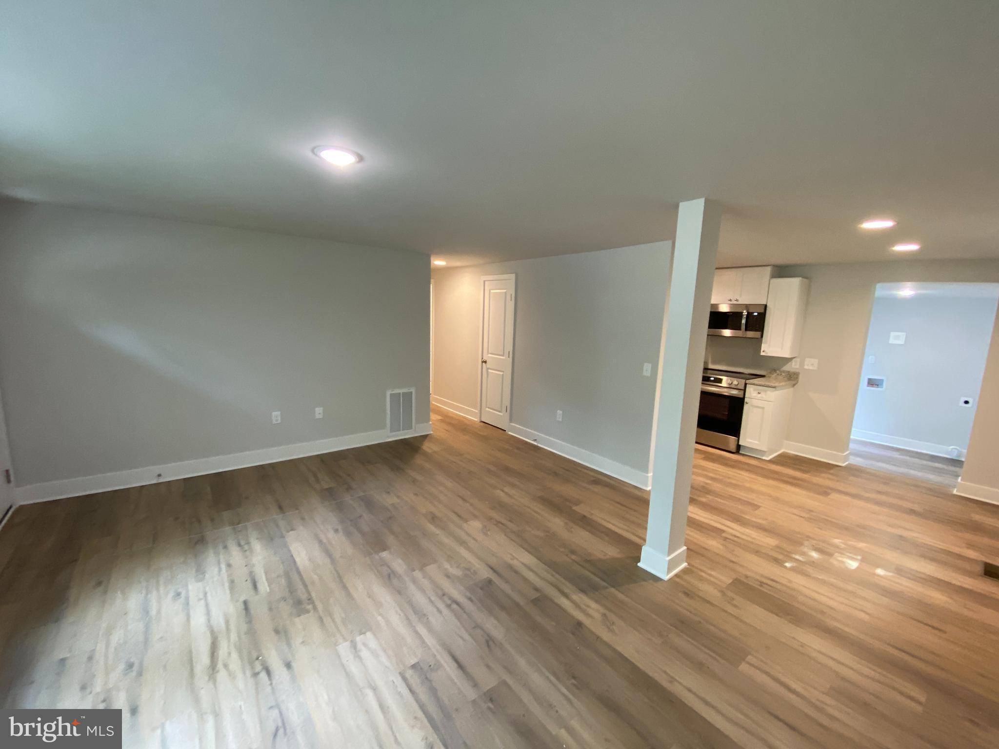 SHADE TREE - Residential