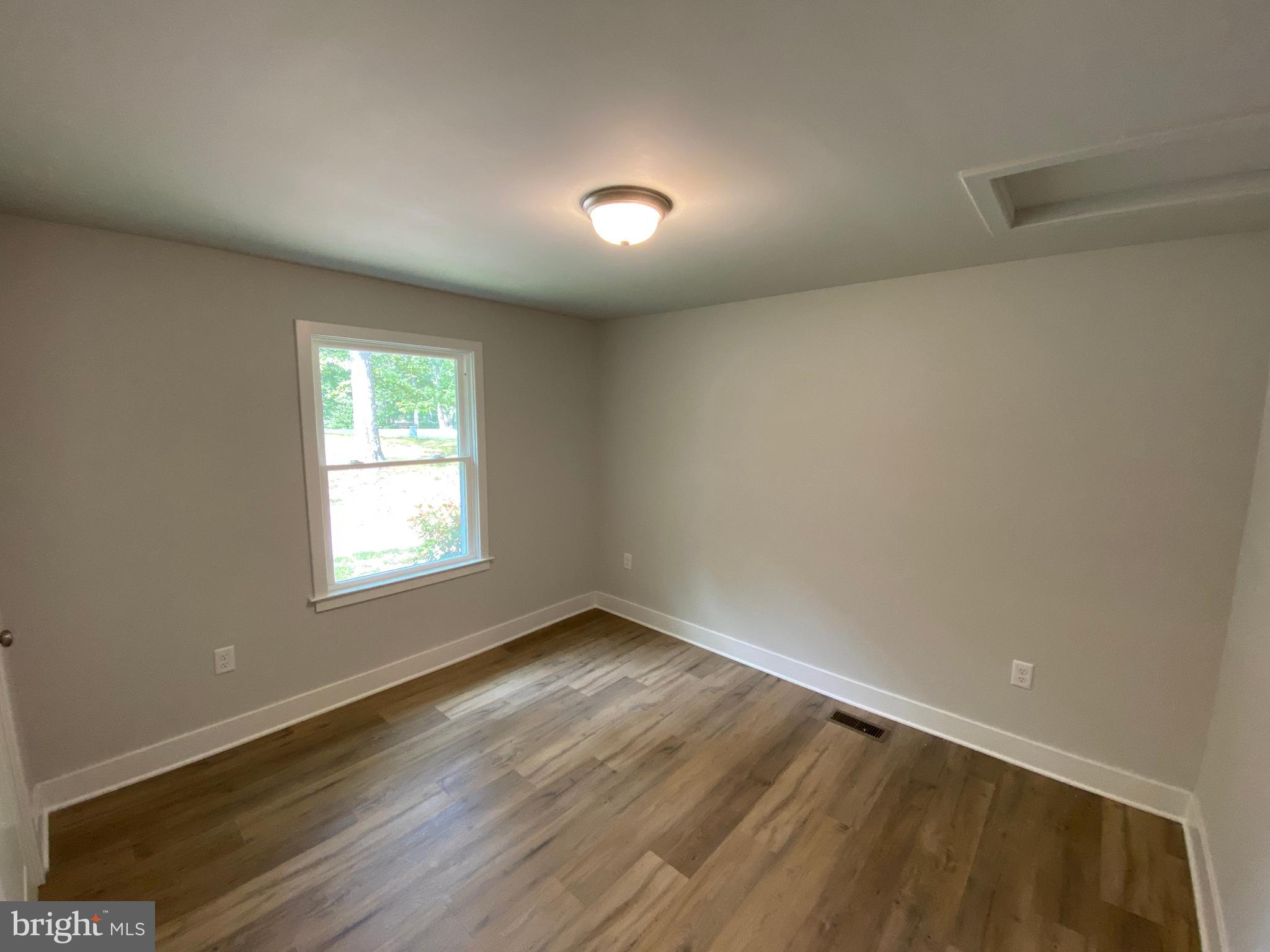 SHADE TREE - Residential