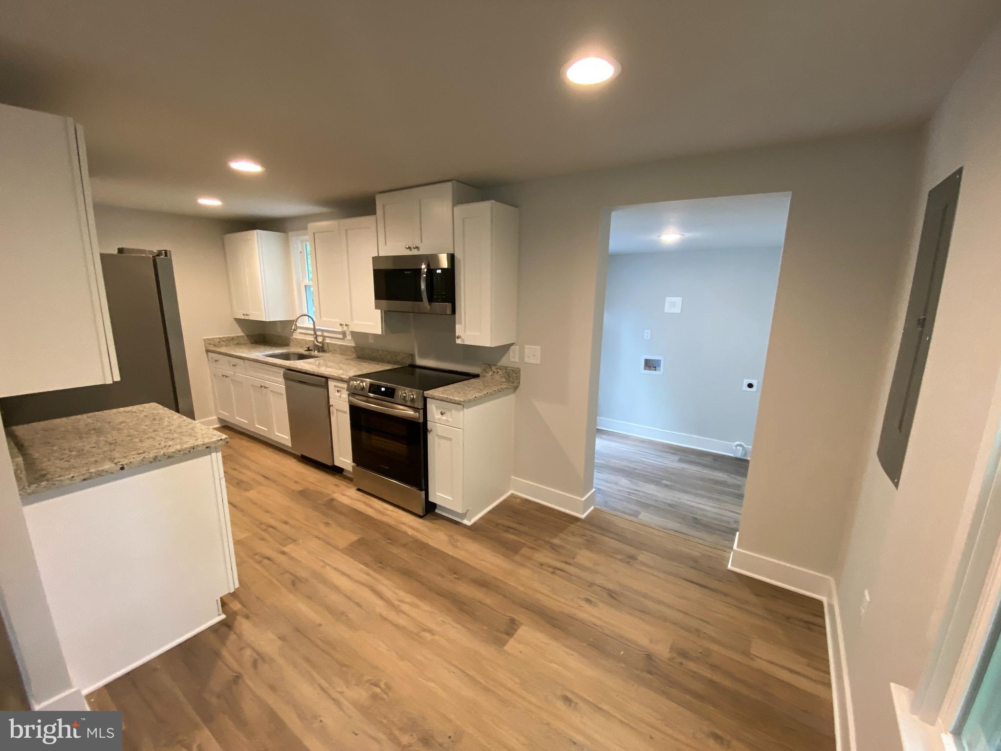 SHADE TREE - Residential