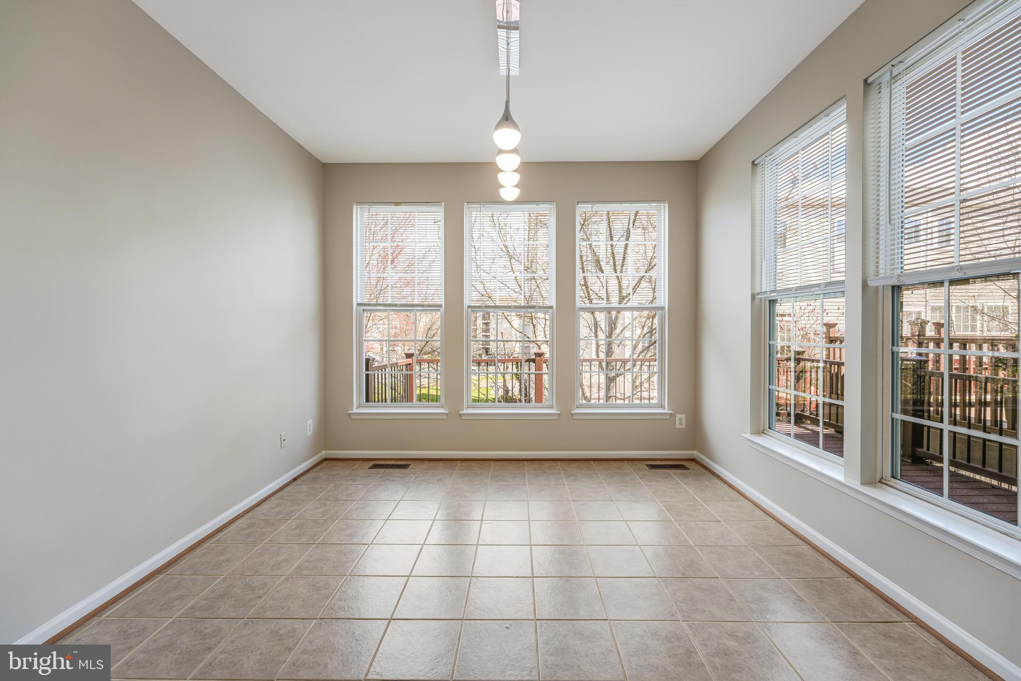 WELLESLEY - Residential