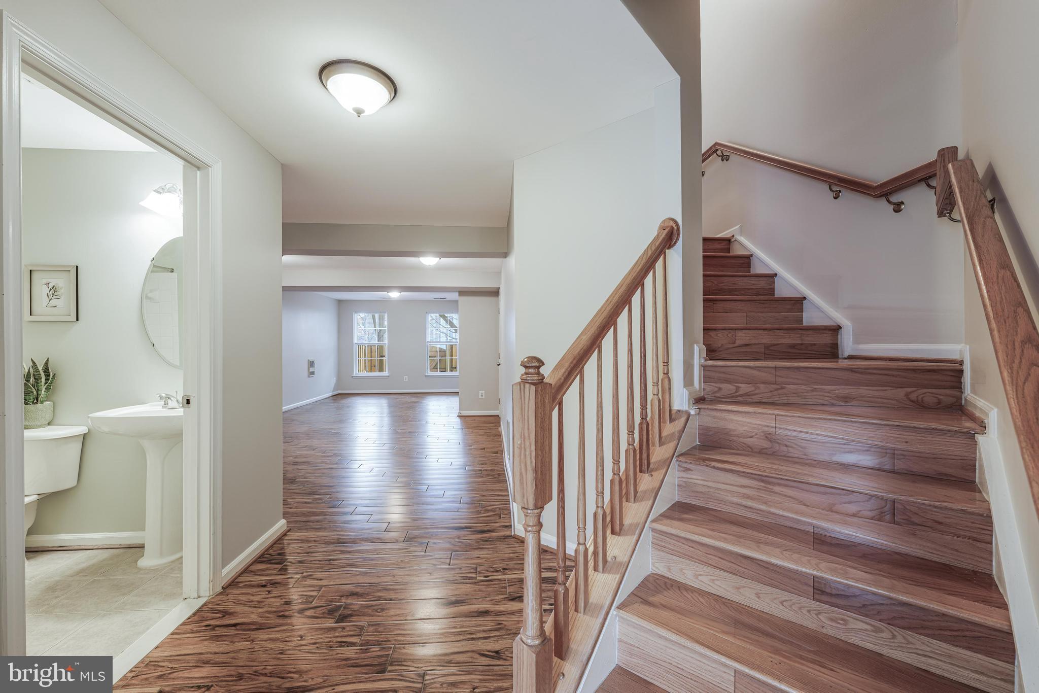 WELLESLEY - Residential