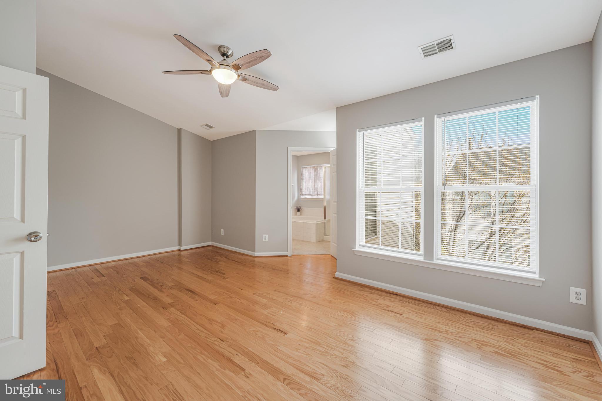 WELLESLEY - Residential