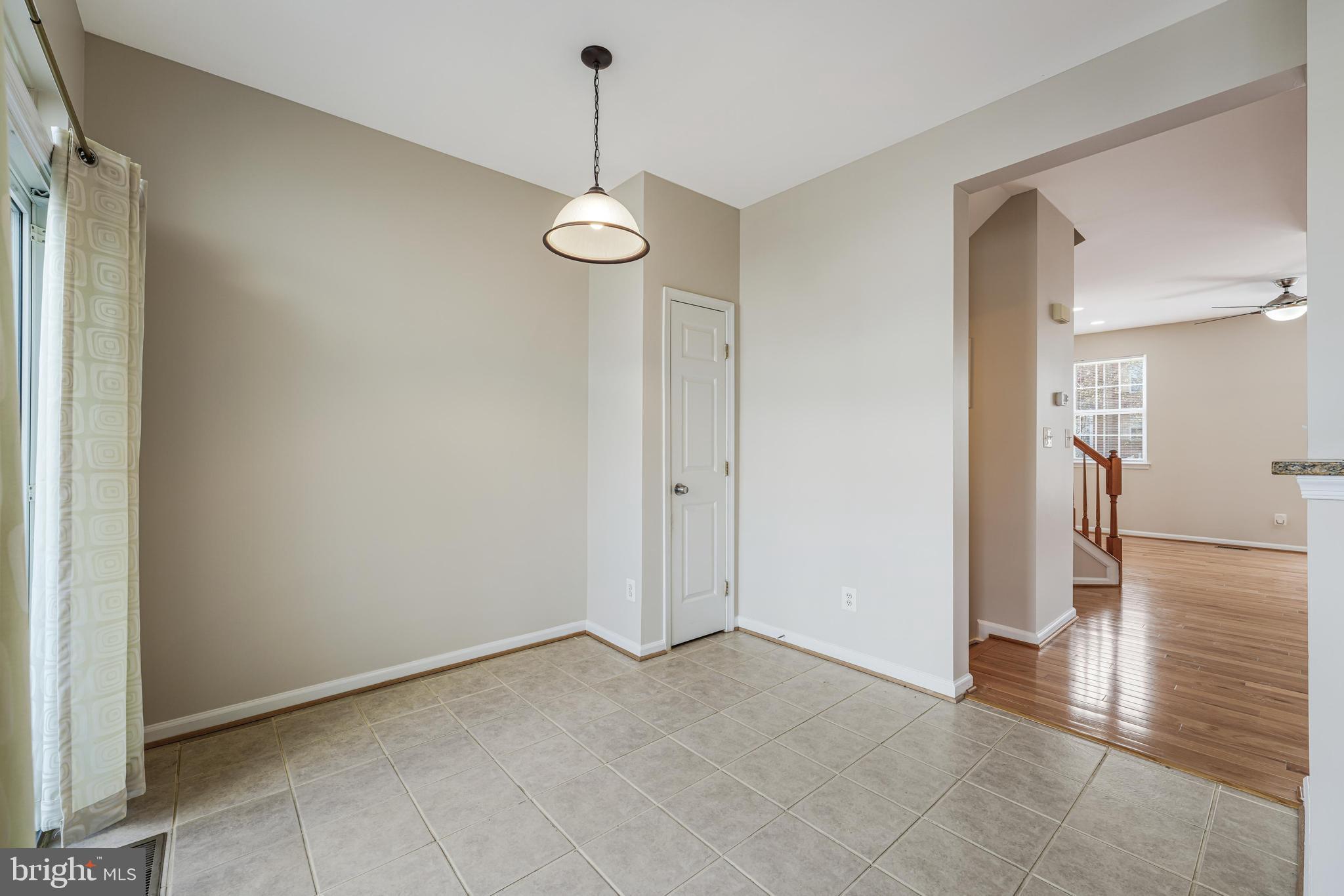 WELLESLEY - Residential