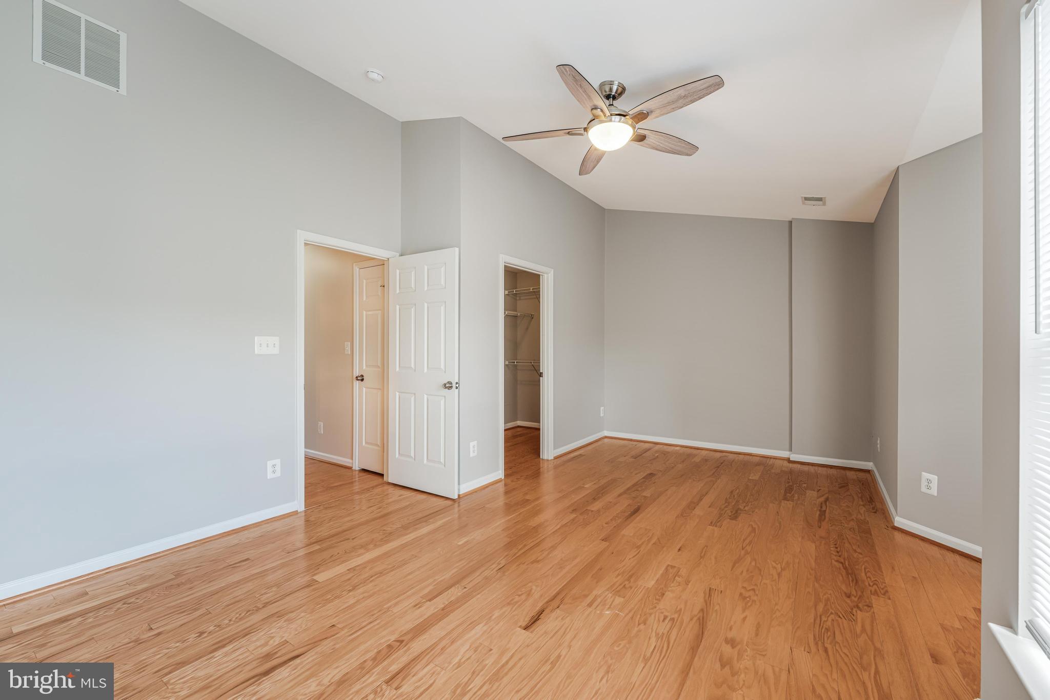 WELLESLEY - Residential