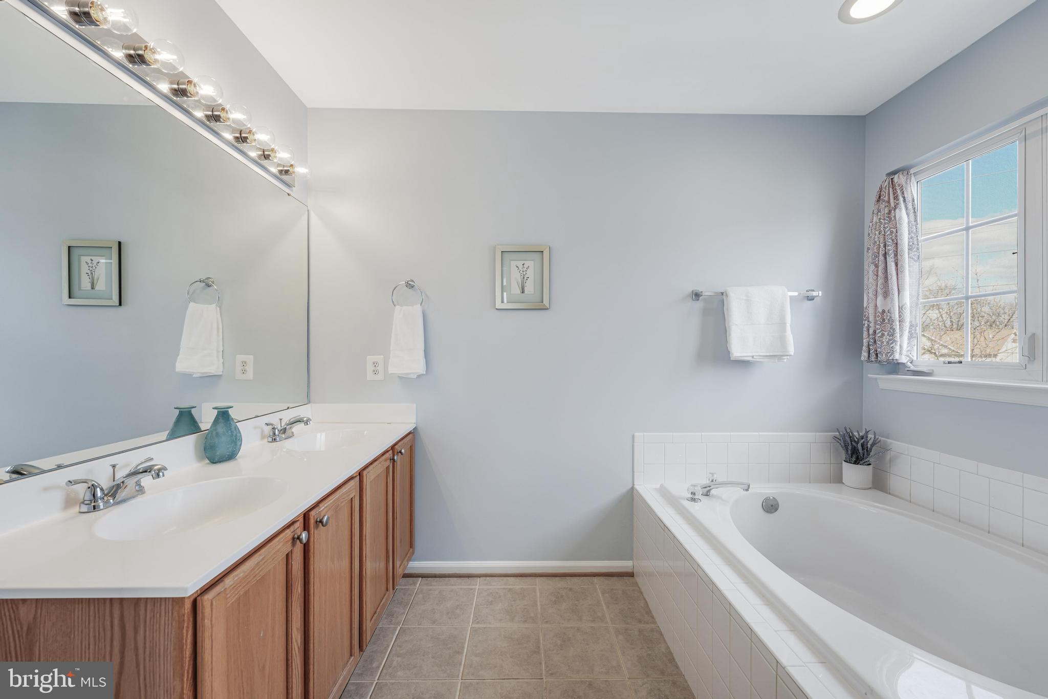 WELLESLEY - Residential