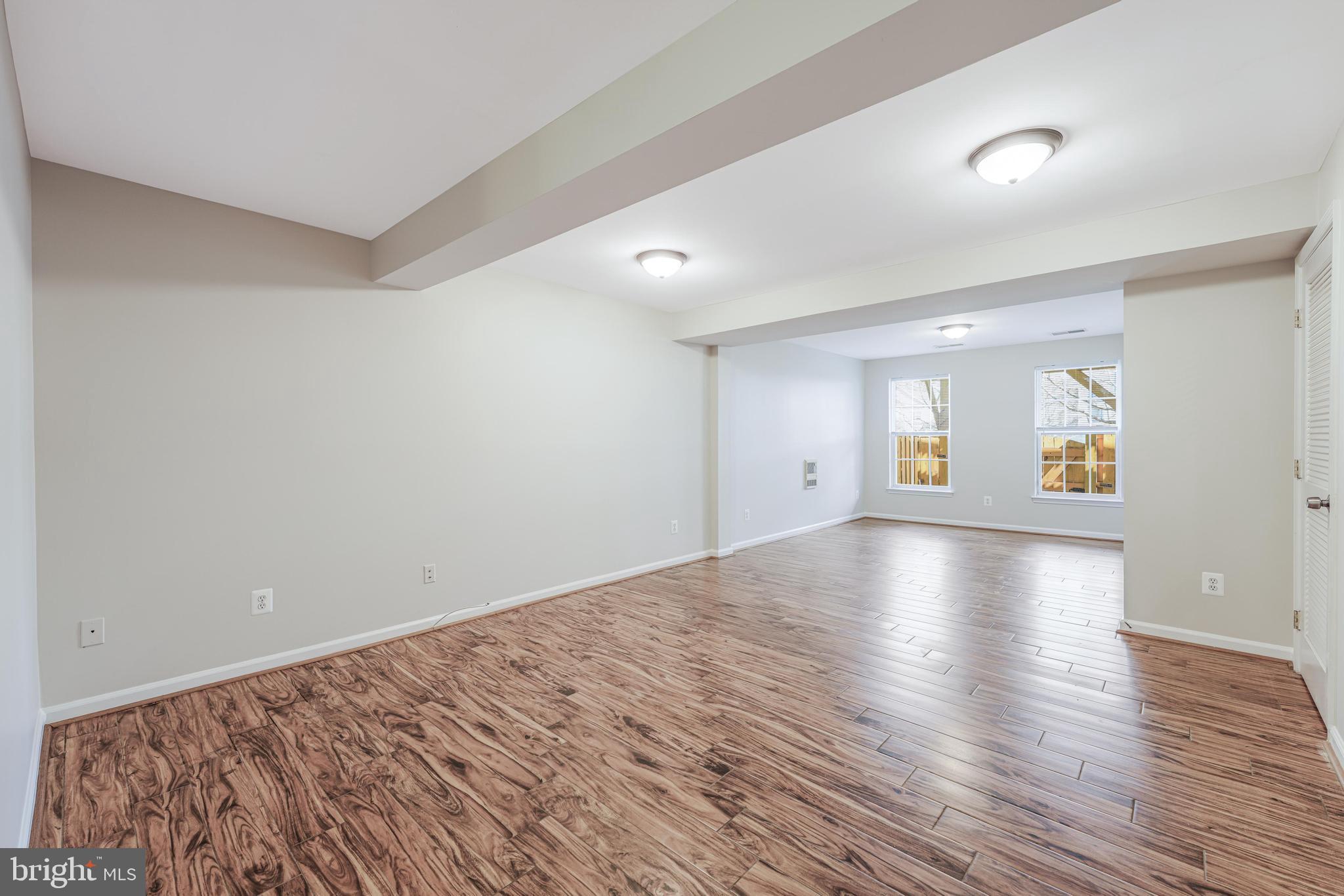 WELLESLEY - Residential