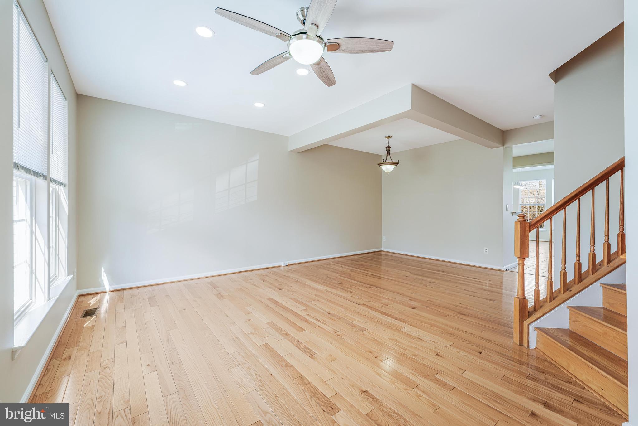 WELLESLEY - Residential