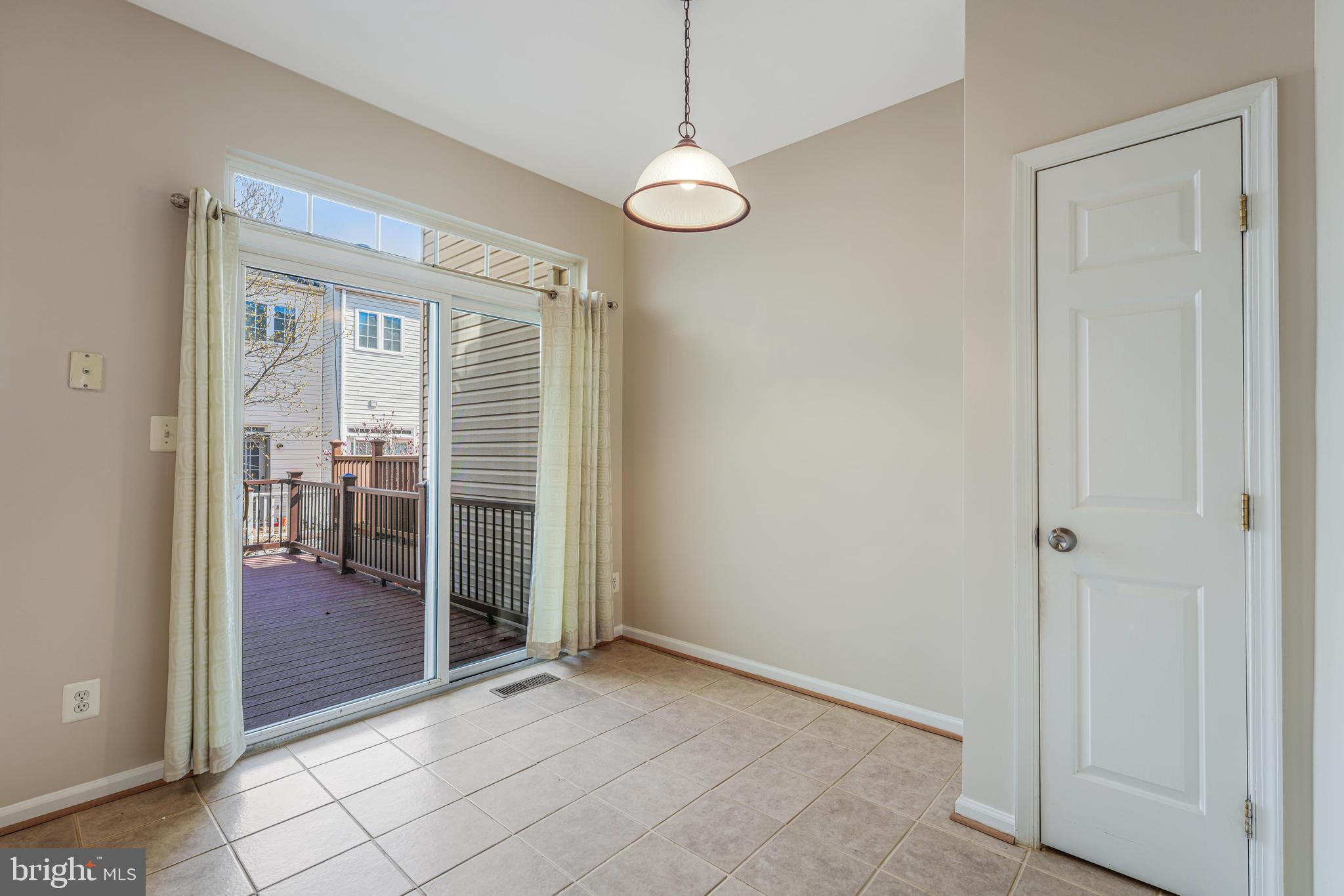 WELLESLEY - Residential