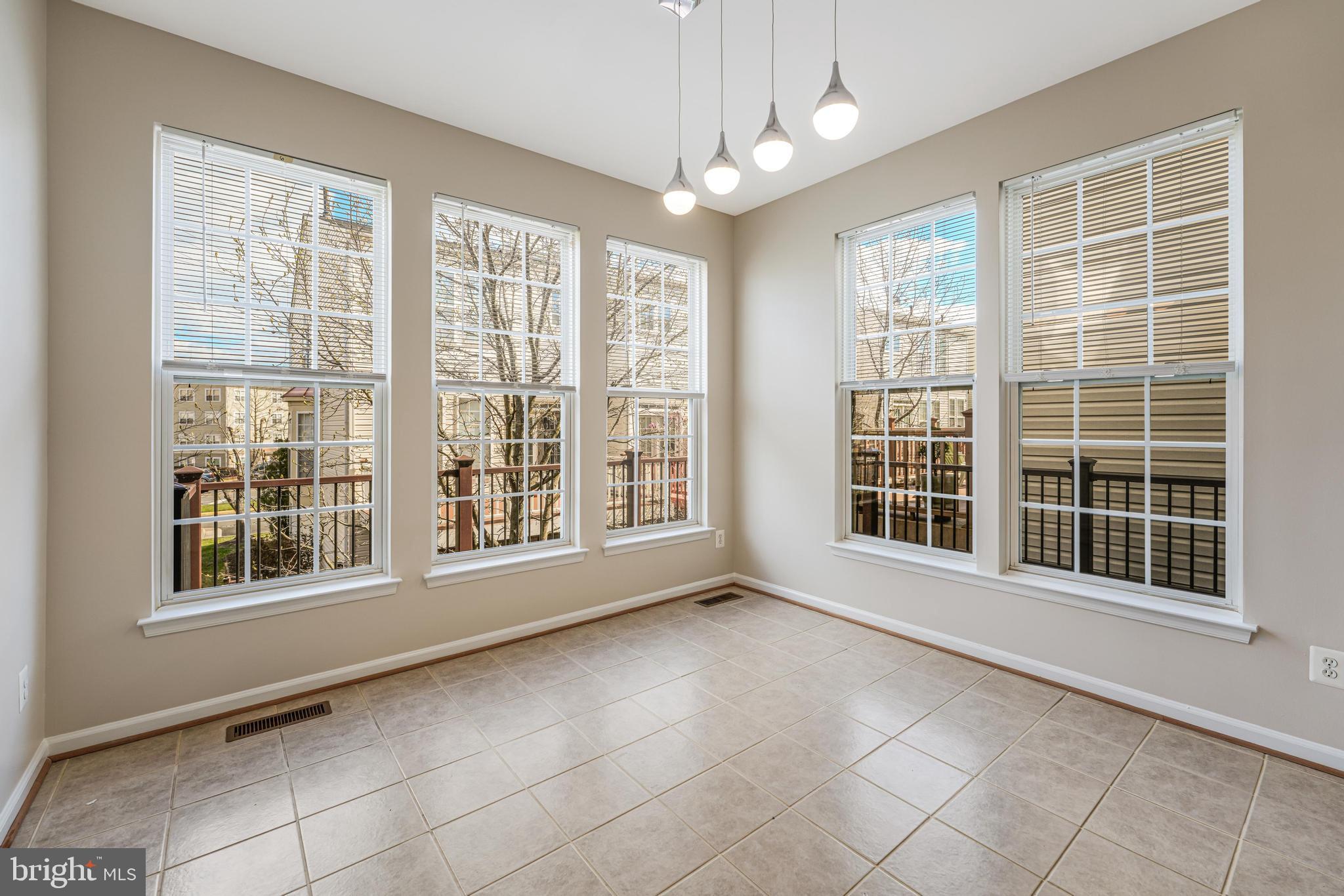 WELLESLEY - Residential