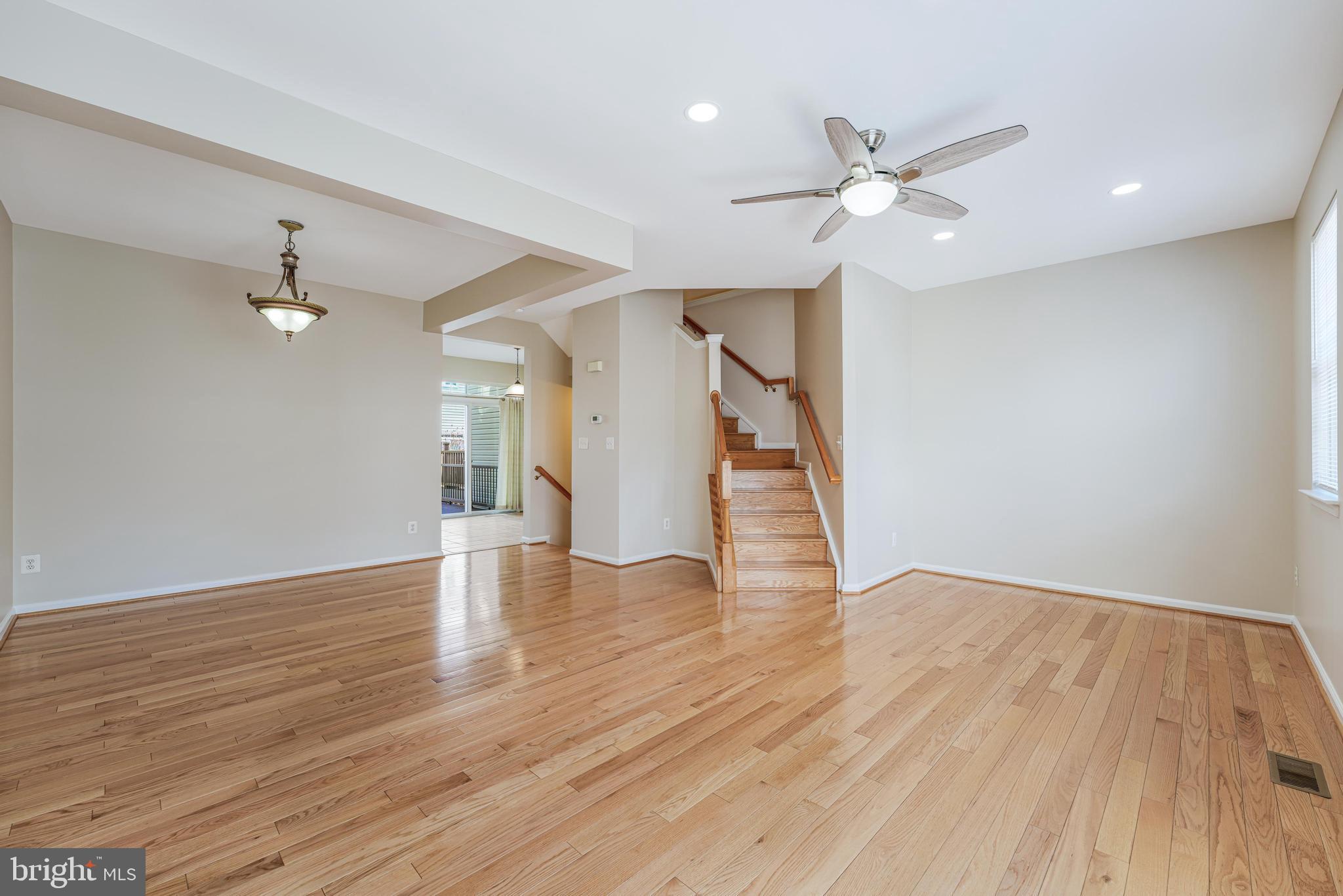 WELLESLEY - Residential