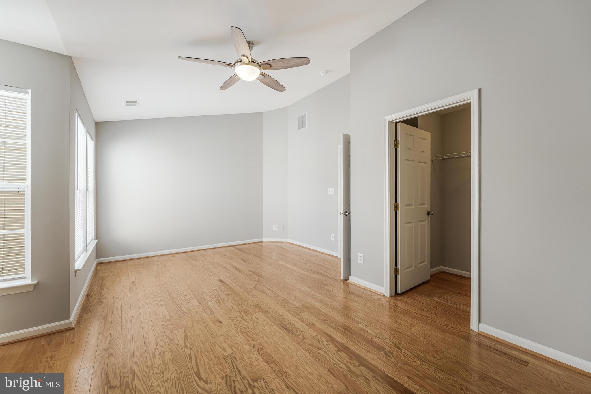 WELLESLEY - Residential