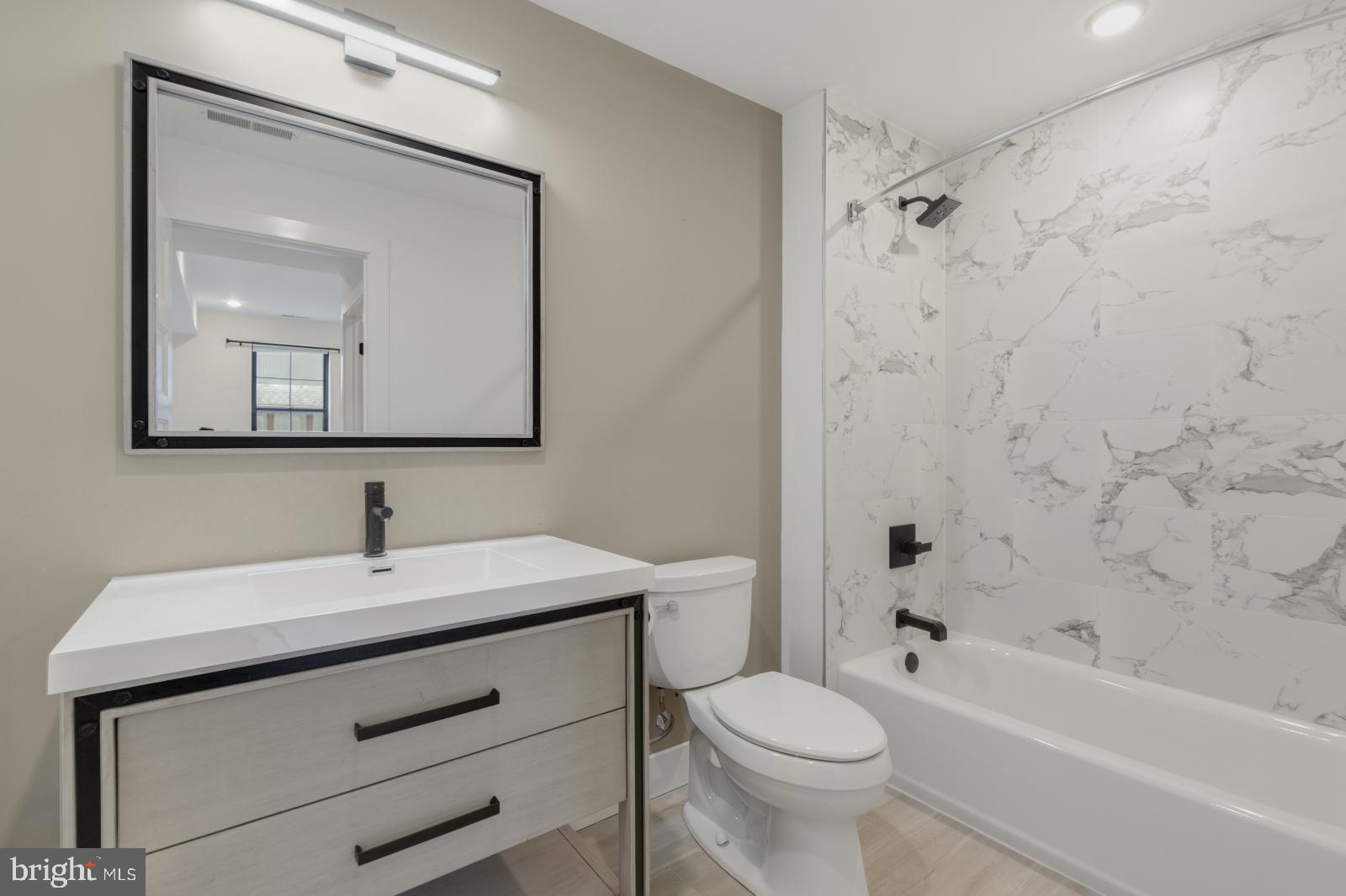 FISHTOWN - Residential Lease