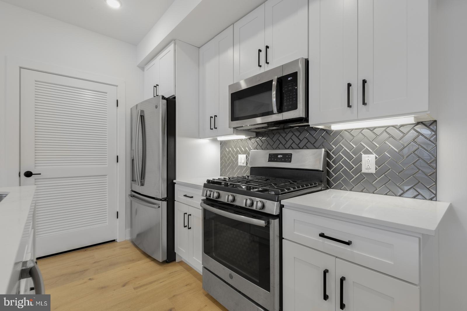 FISHTOWN - Residential Lease