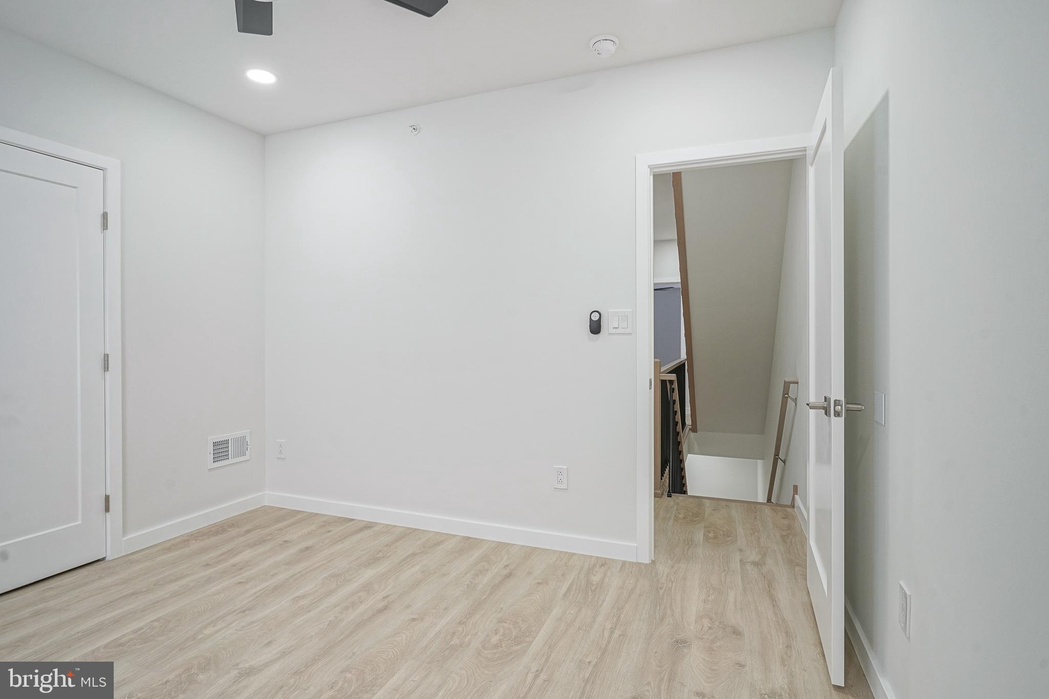 PASSYUNK SQUARE - Residential