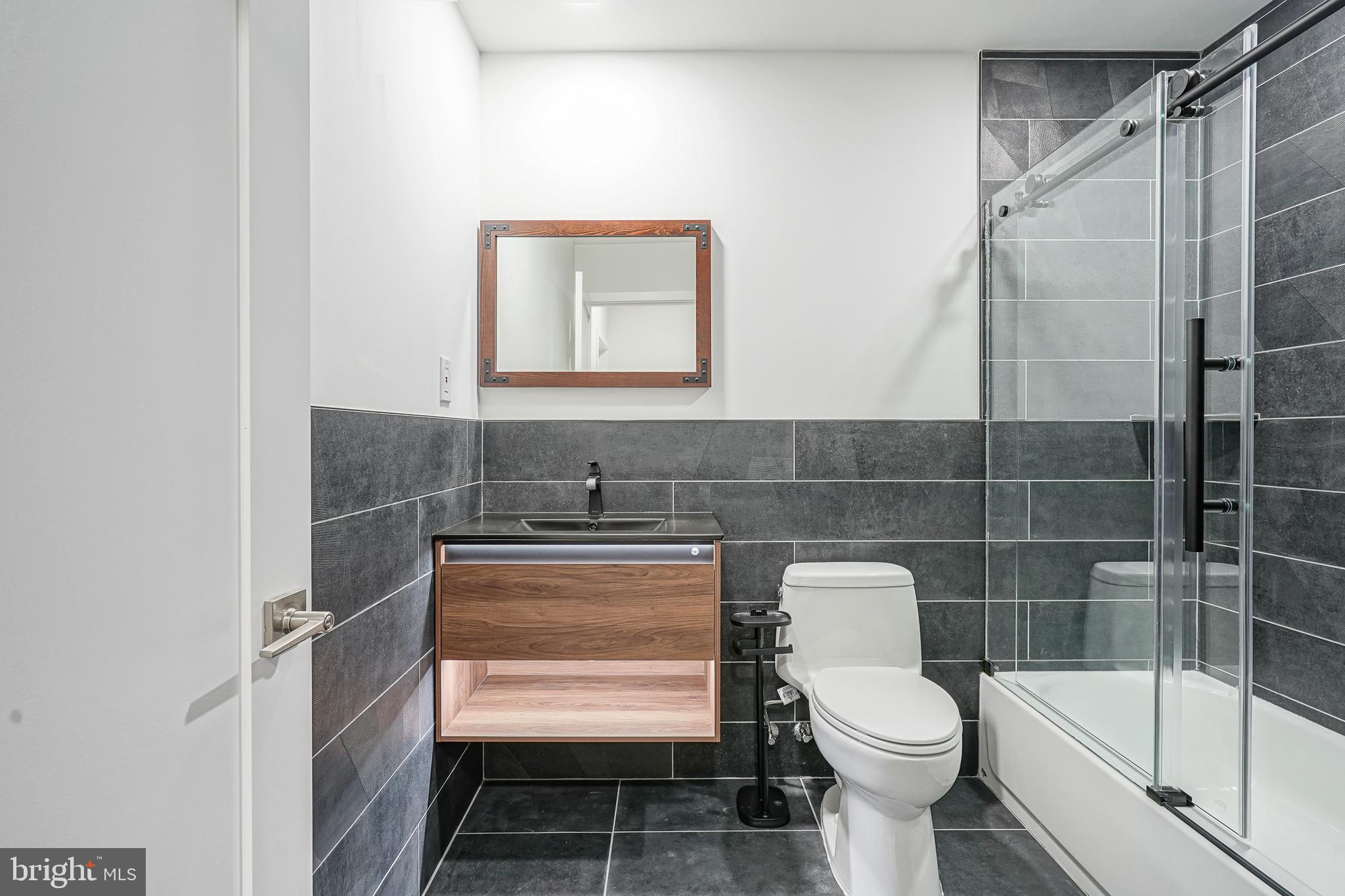 PASSYUNK SQUARE - Residential