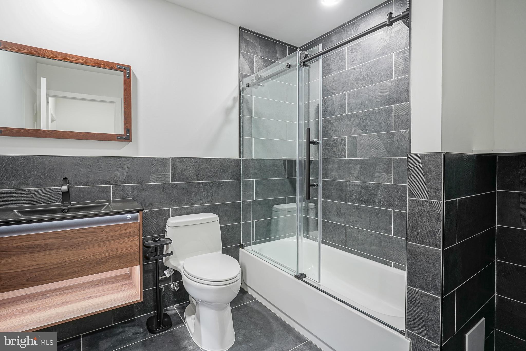 PASSYUNK SQUARE - Residential