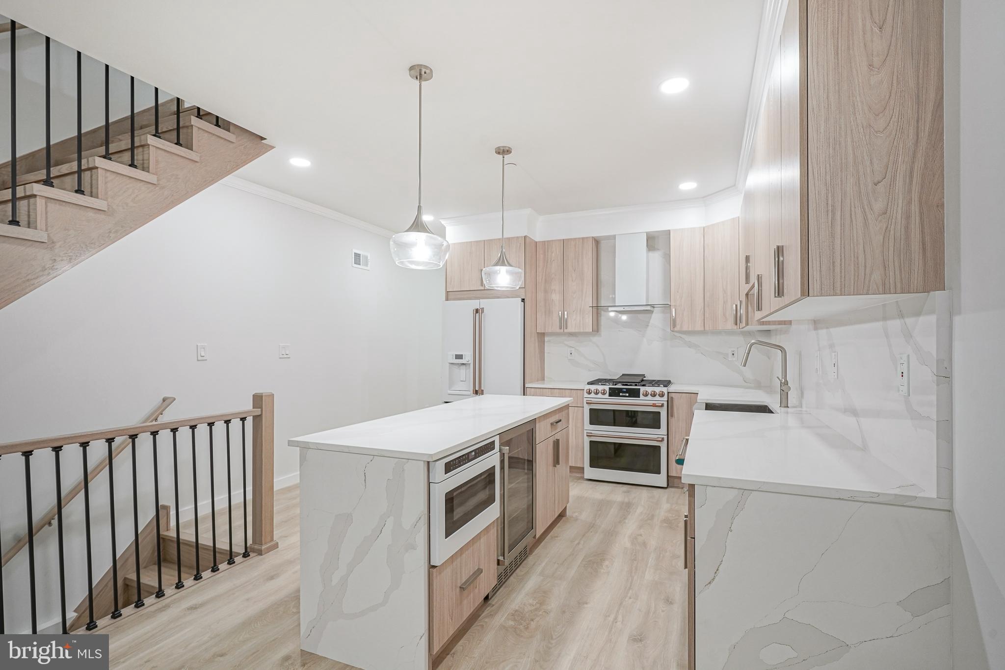 PASSYUNK SQUARE - Residential