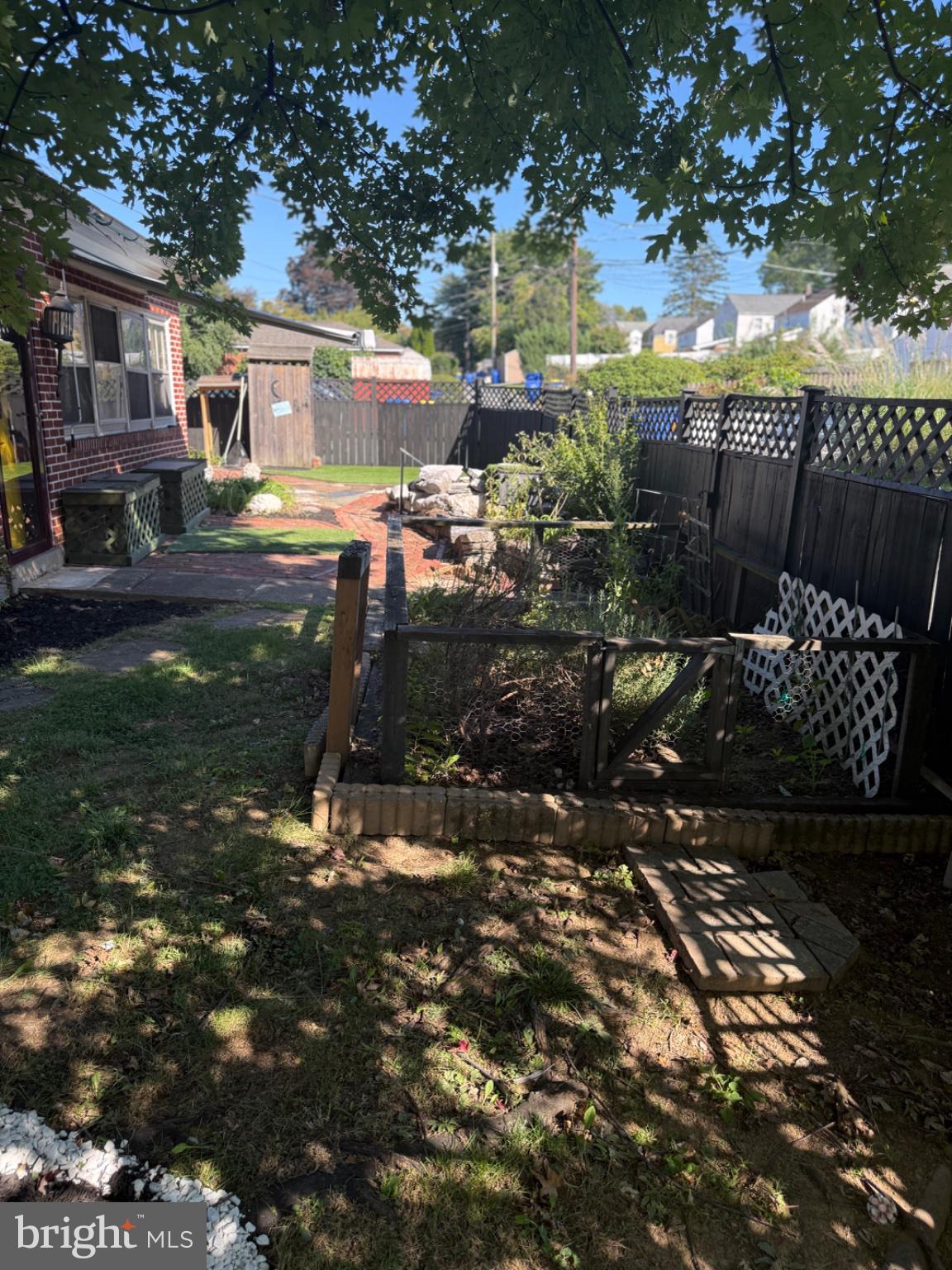 7 OAKLEIGH AVENUE