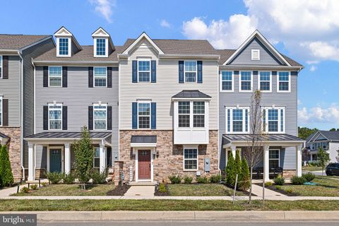 Photo of 927 Ericcson Lane, MIDDLETOWN, DE 19709 (MLS # DENC2089906)
