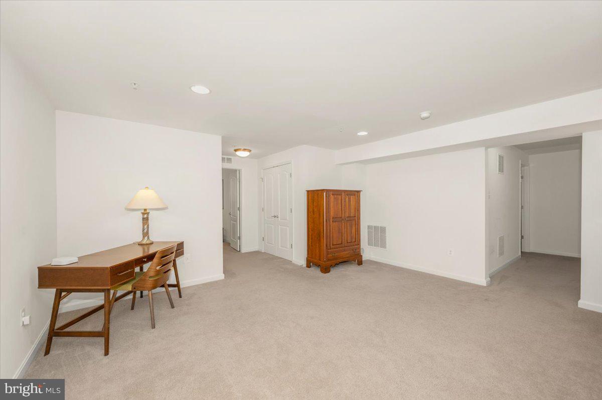 ELDERSBURG - Residential