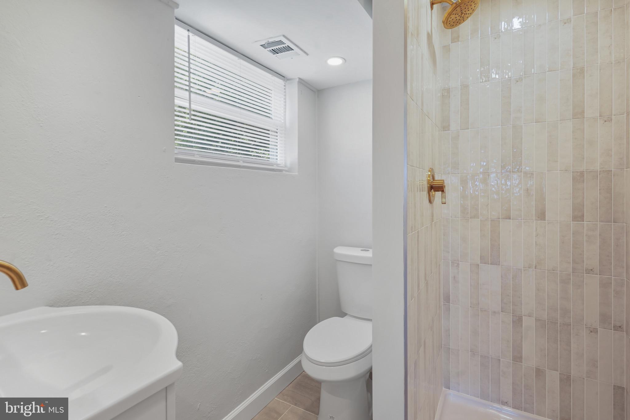 GREENACRES - Residential Lease