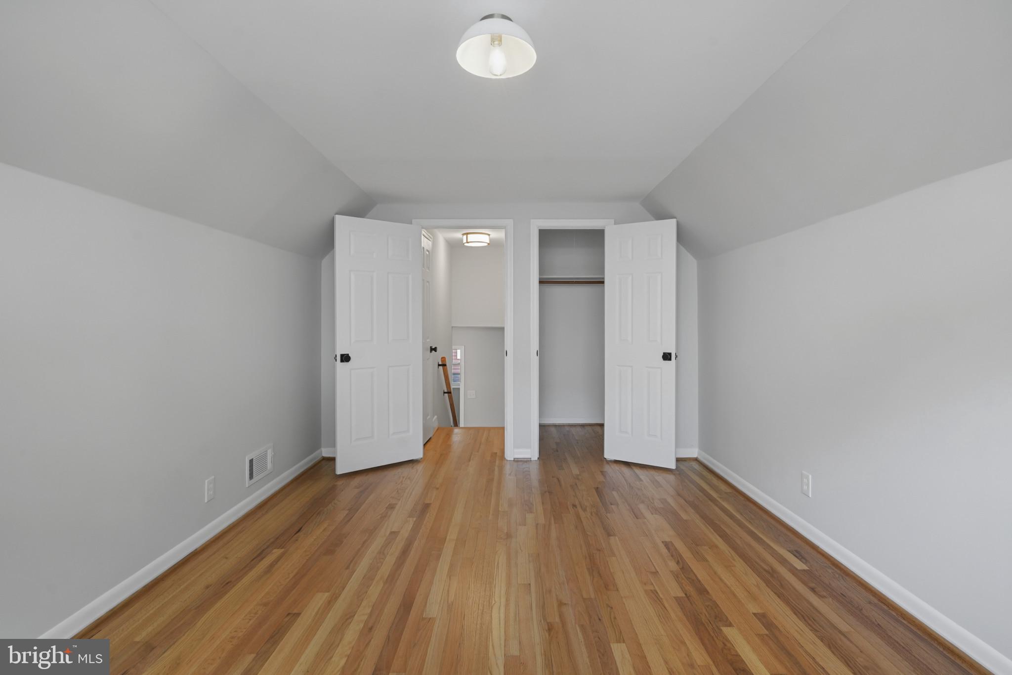 GREENACRES - Residential Lease