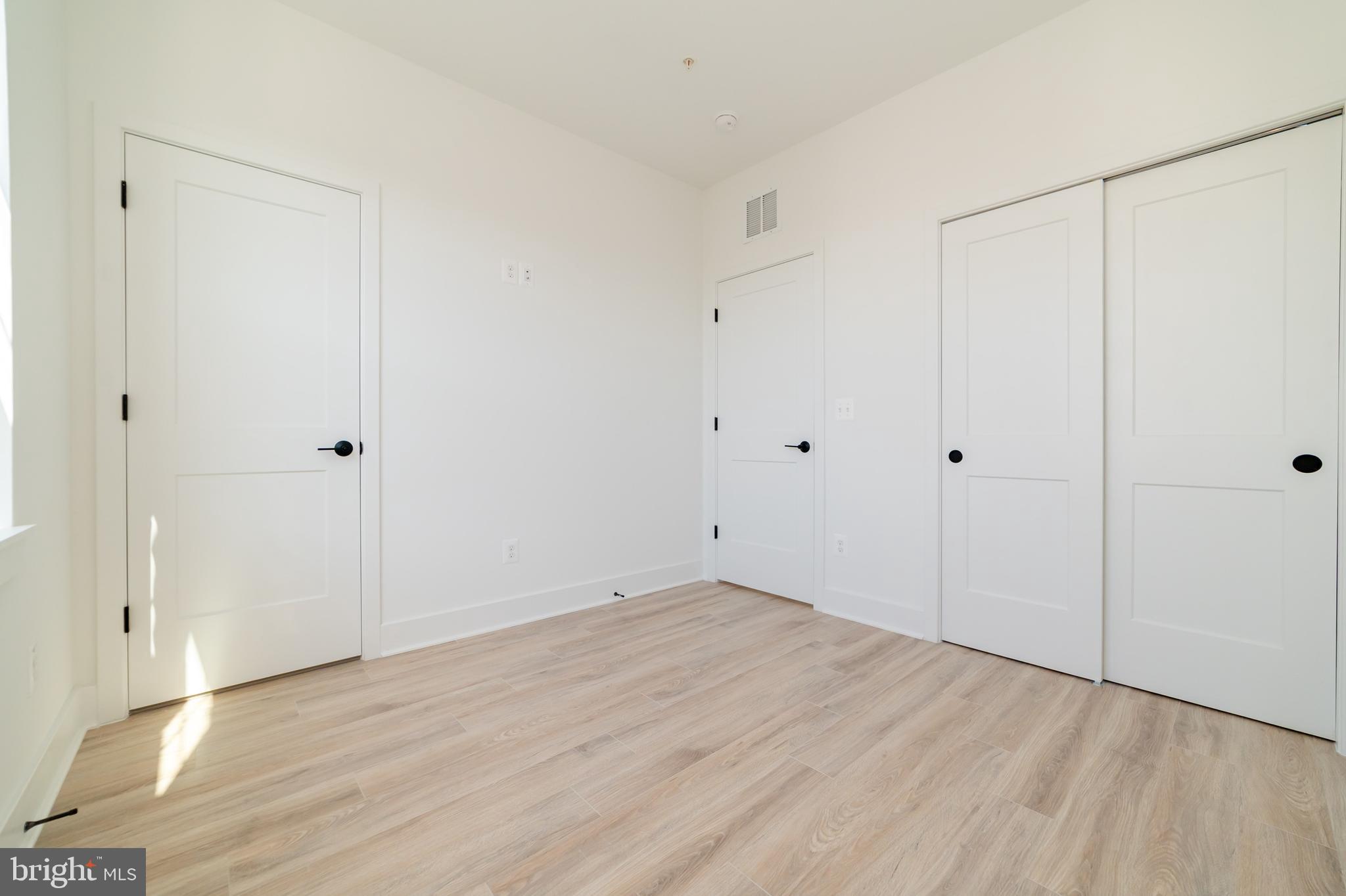 GRAHAM PARK - Residential Lease