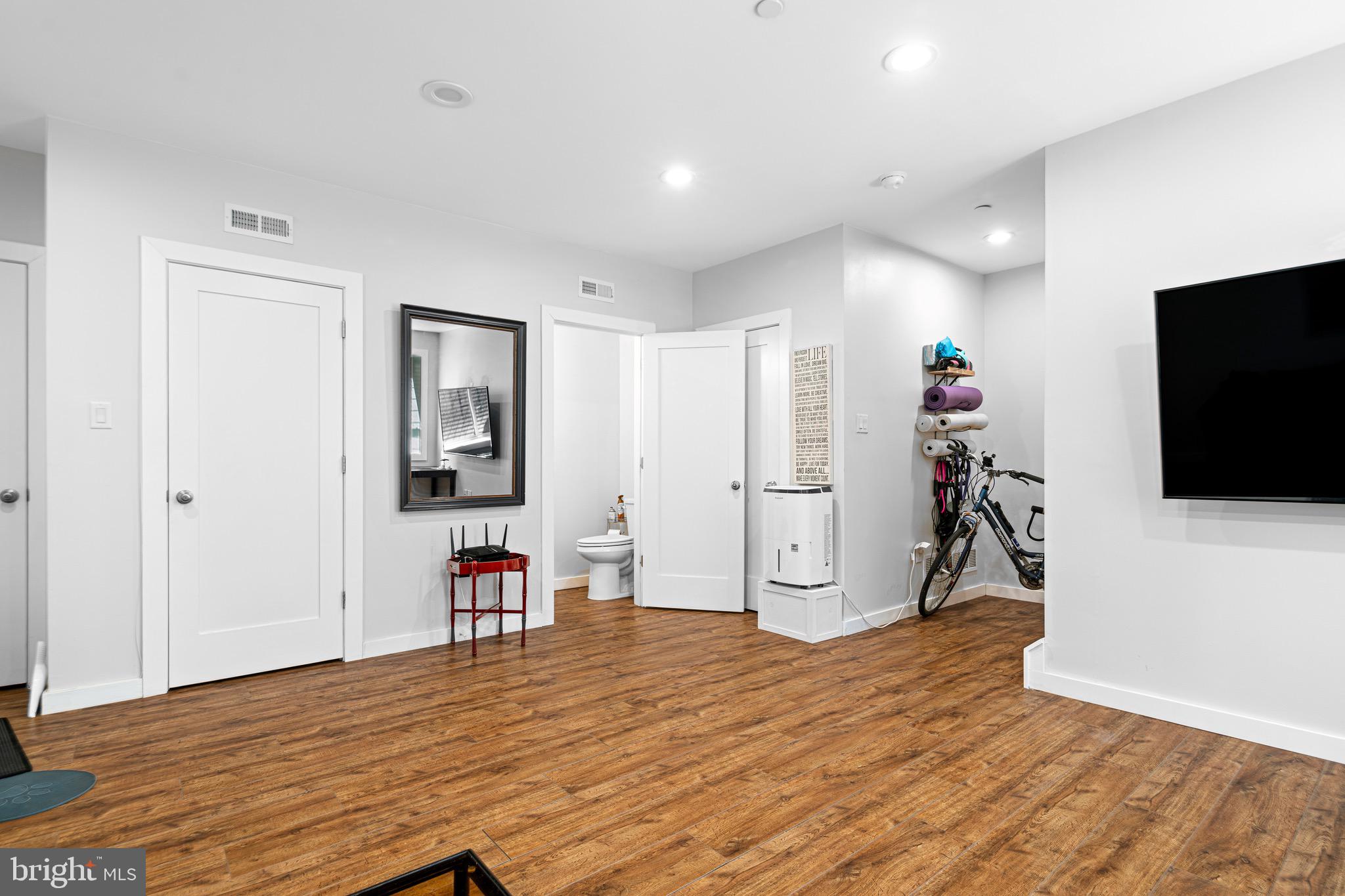 LUDLOW - Residential Lease