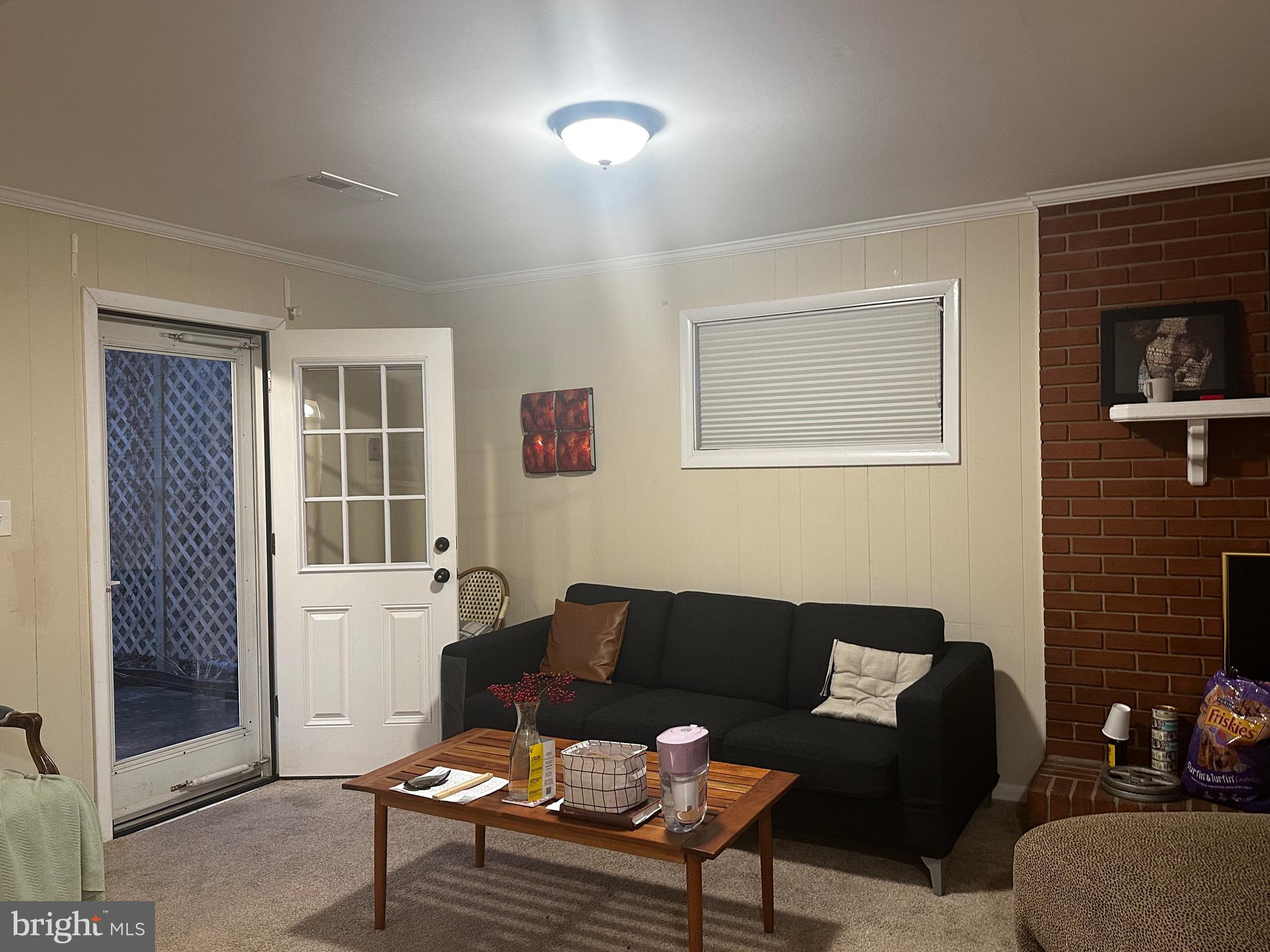 COLLEGE PARK WOODS - Residential