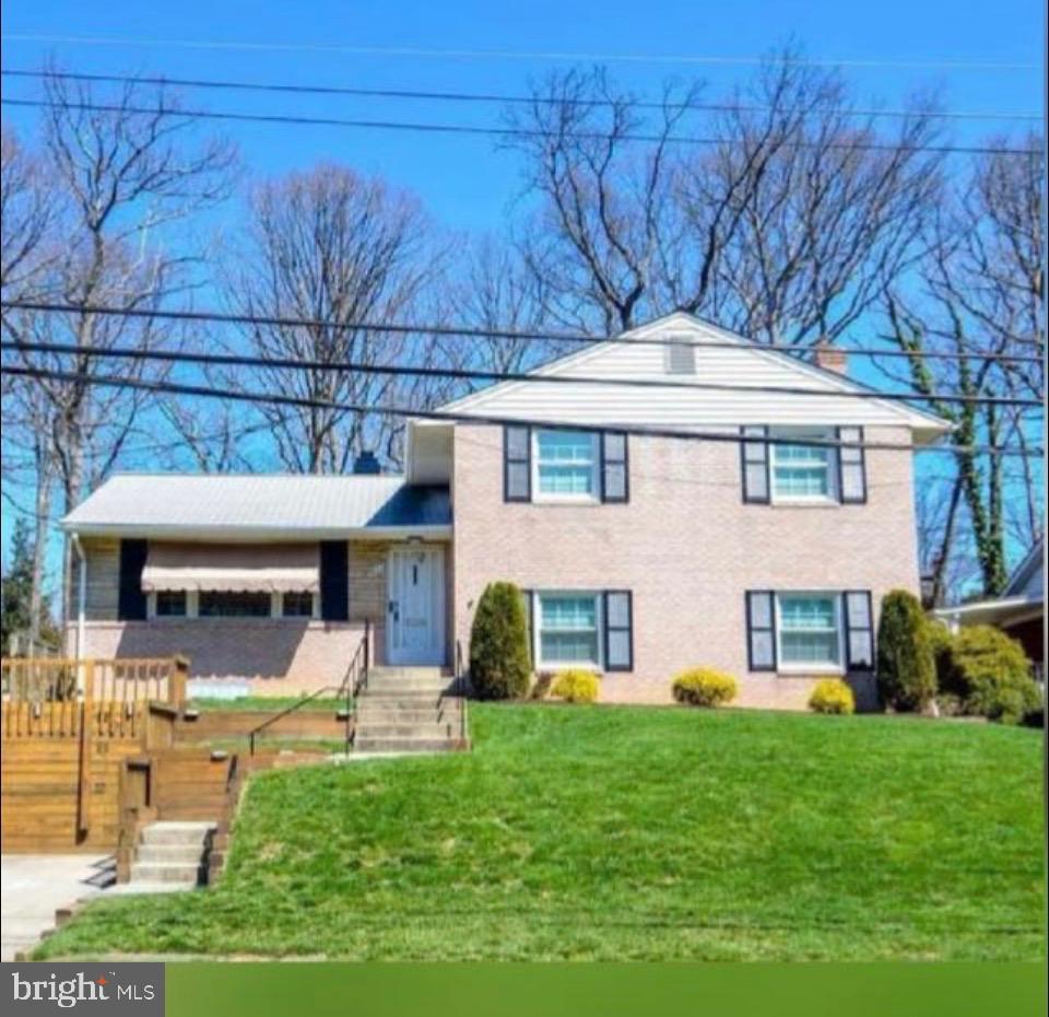 COLLEGE PARK WOODS - Residential