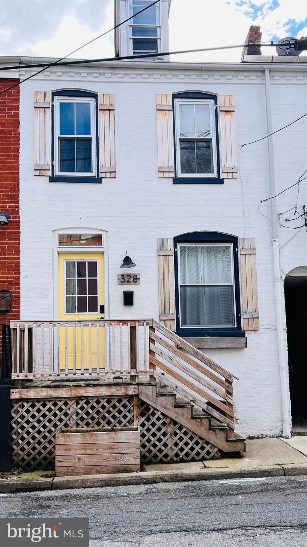 Photo of 328 W Grant Street, Lancaster, PA 17603 (MLS # PALA2048010)