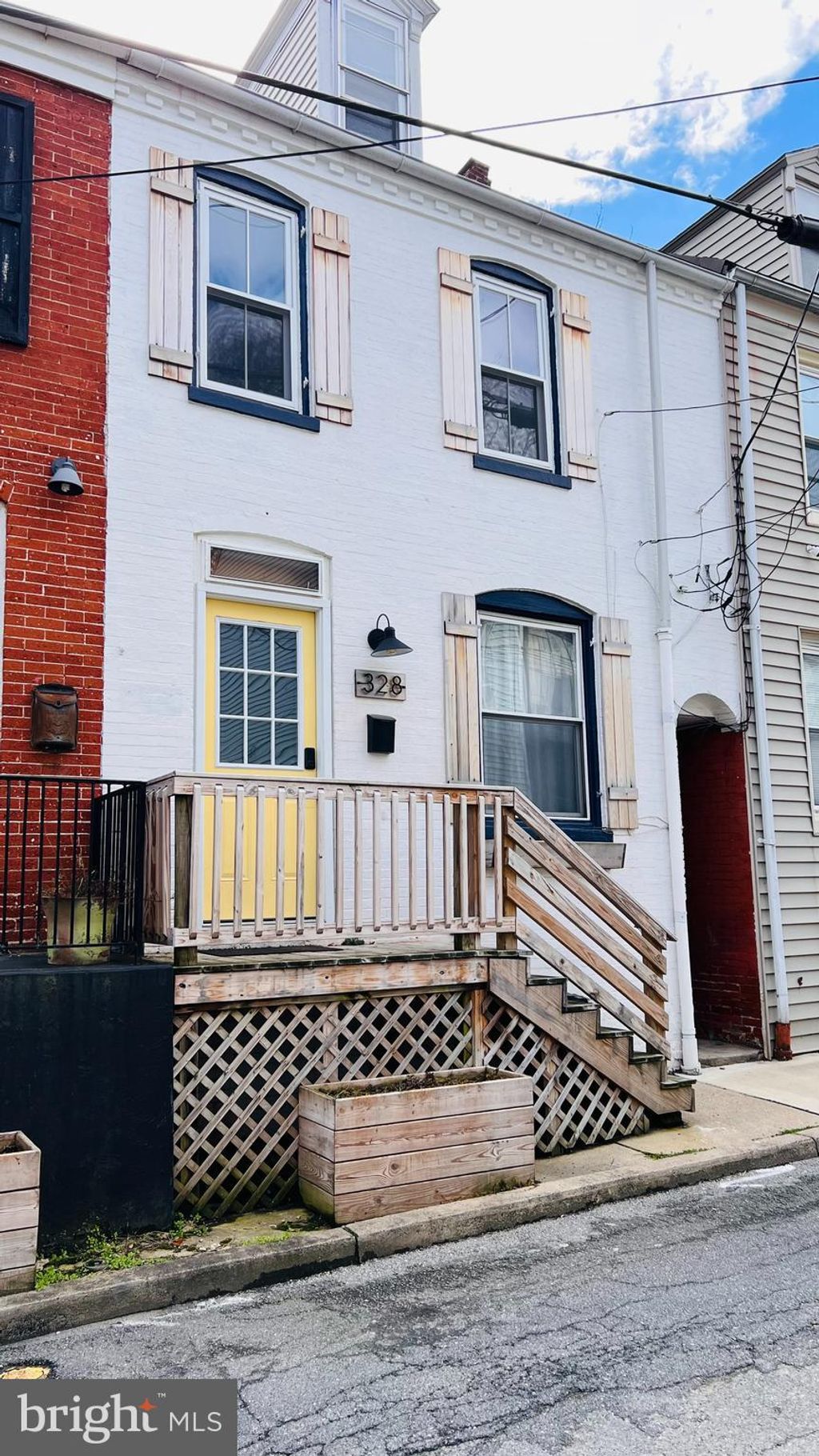 Photo of 328 W Grant Street, Lancaster, PA 17603 (MLS # PALA2048010)