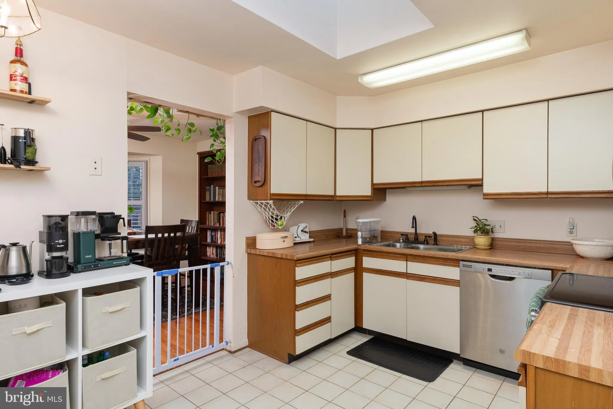 Upper Marlboro, Maryland 20772, United States, 3 Bedrooms Bedrooms, ,4 BathroomsBathrooms,Residential,Pending,205308