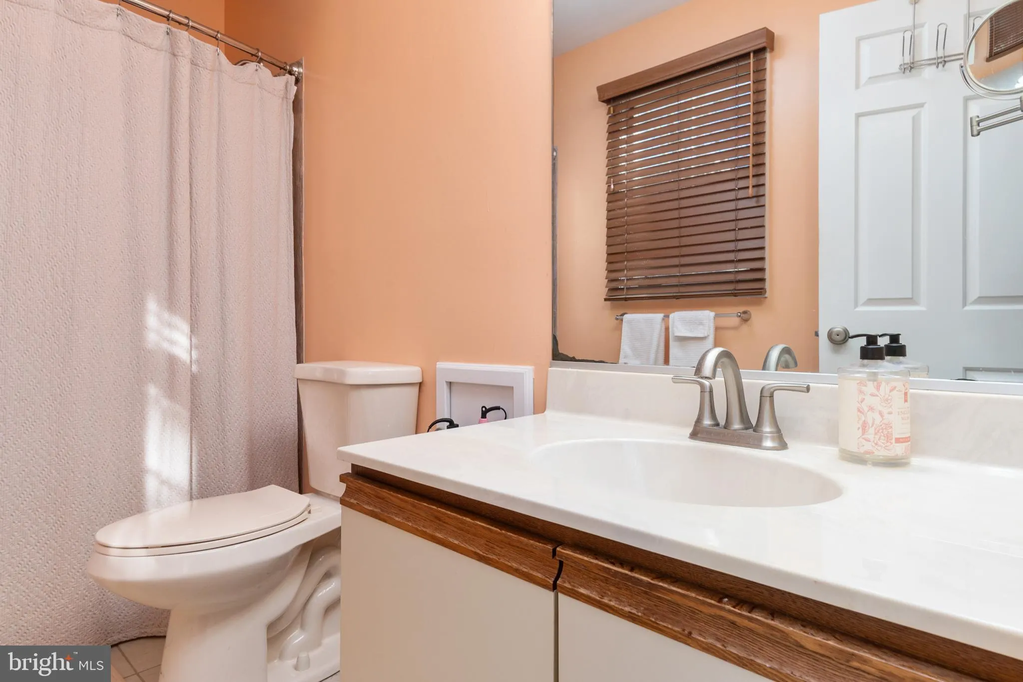 Upper Marlboro, Maryland 20772, United States, 3 Bedrooms Bedrooms, ,4 BathroomsBathrooms,Residential,Pending,205308