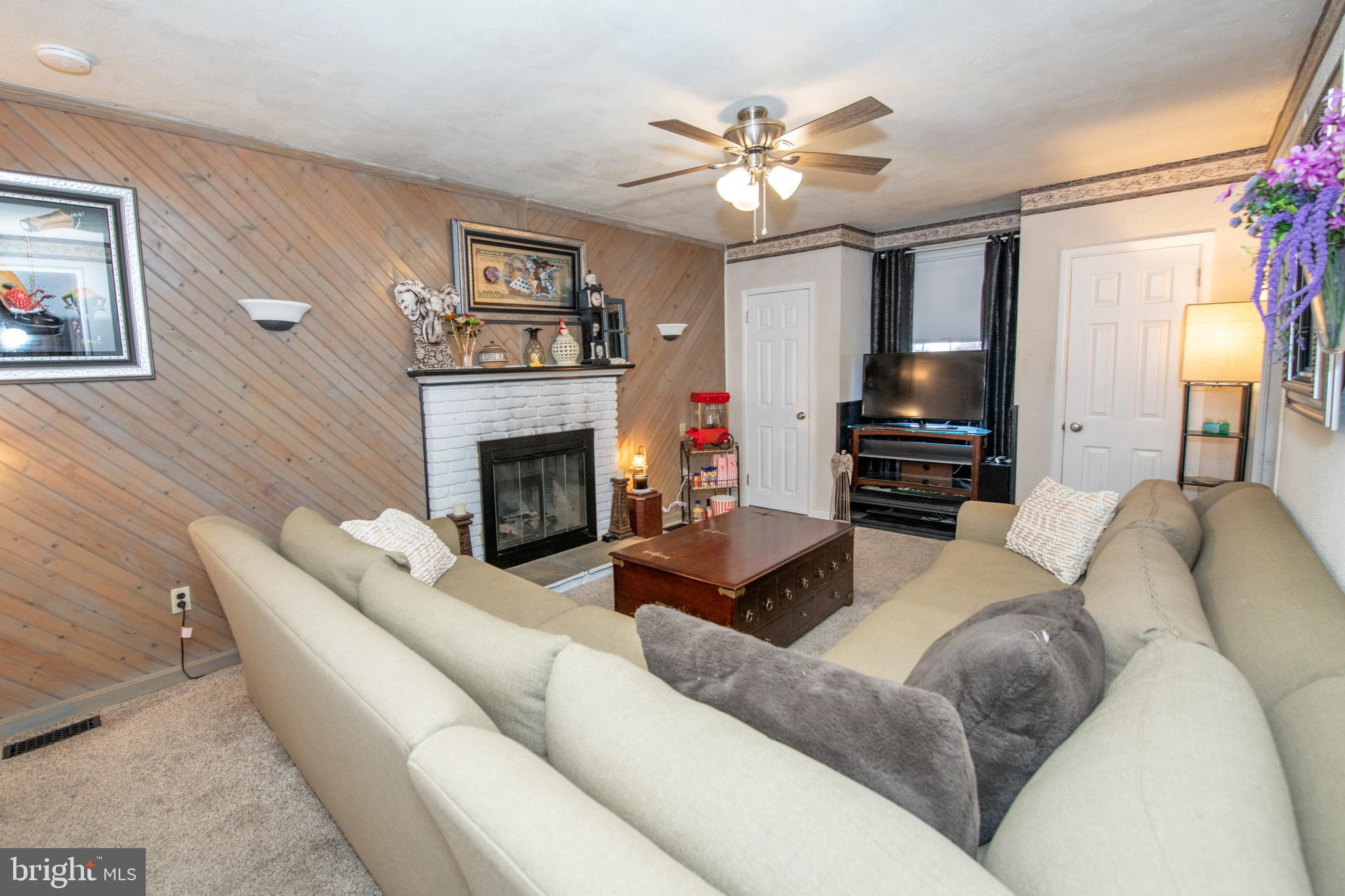 WILLOW FARMS - Residential