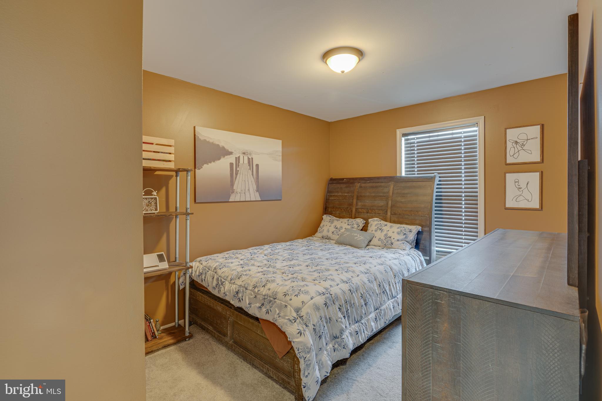 INWOOD VILLAGE - Residential