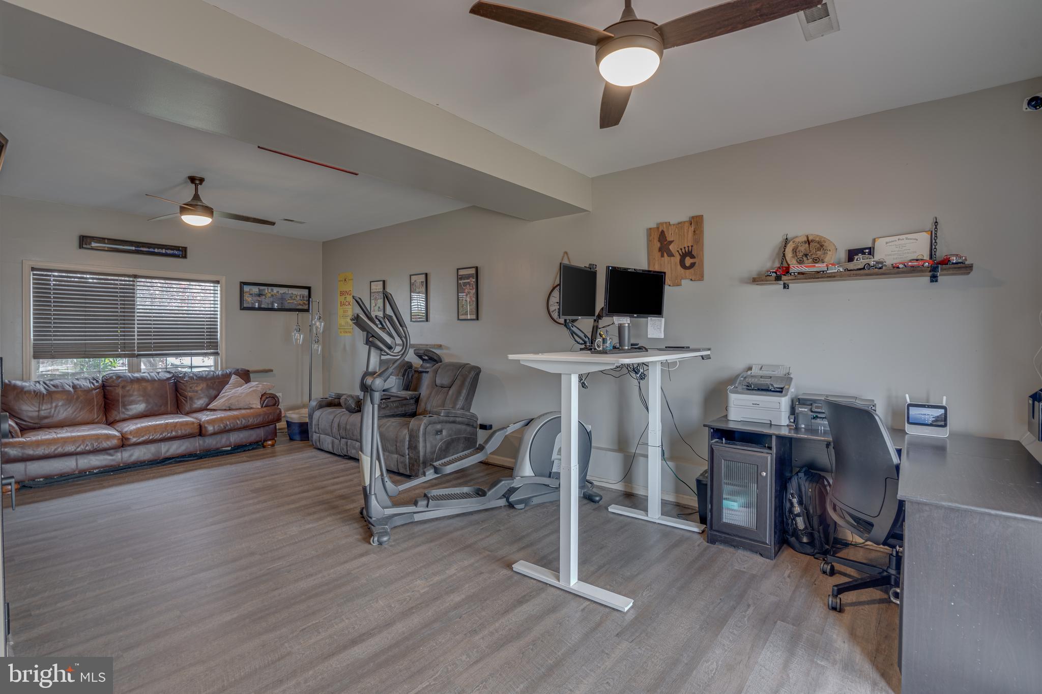 INWOOD VILLAGE - Residential