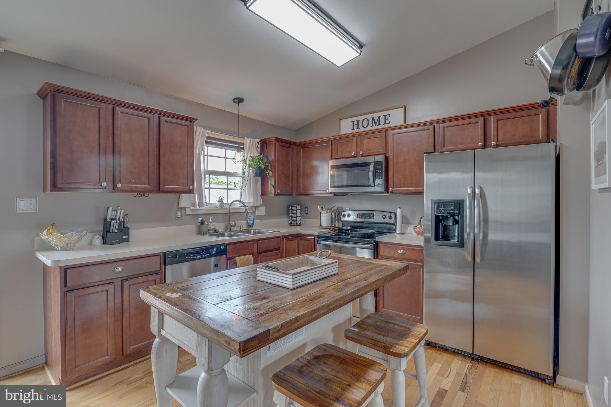 INWOOD VILLAGE - Residential