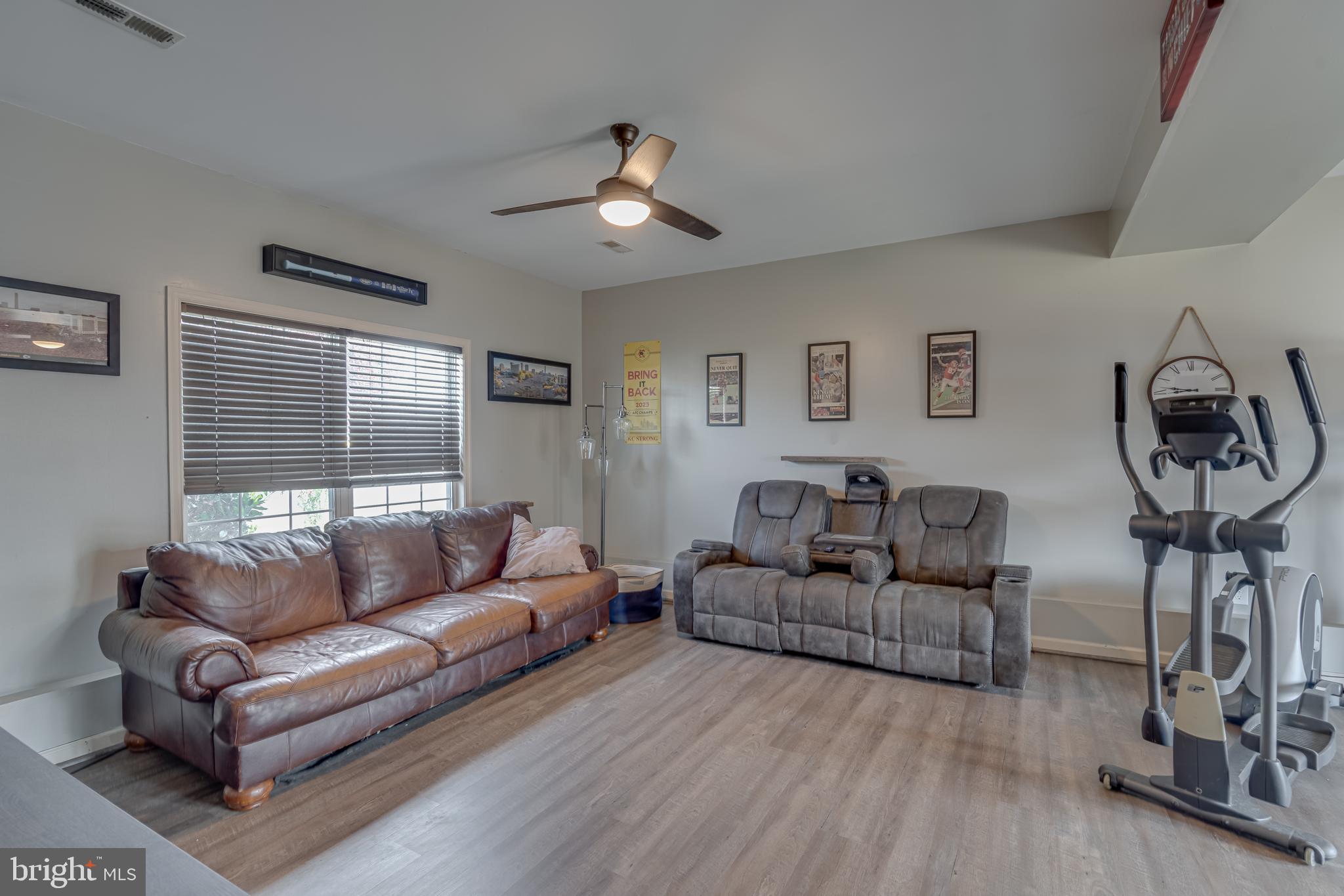 INWOOD VILLAGE - Residential