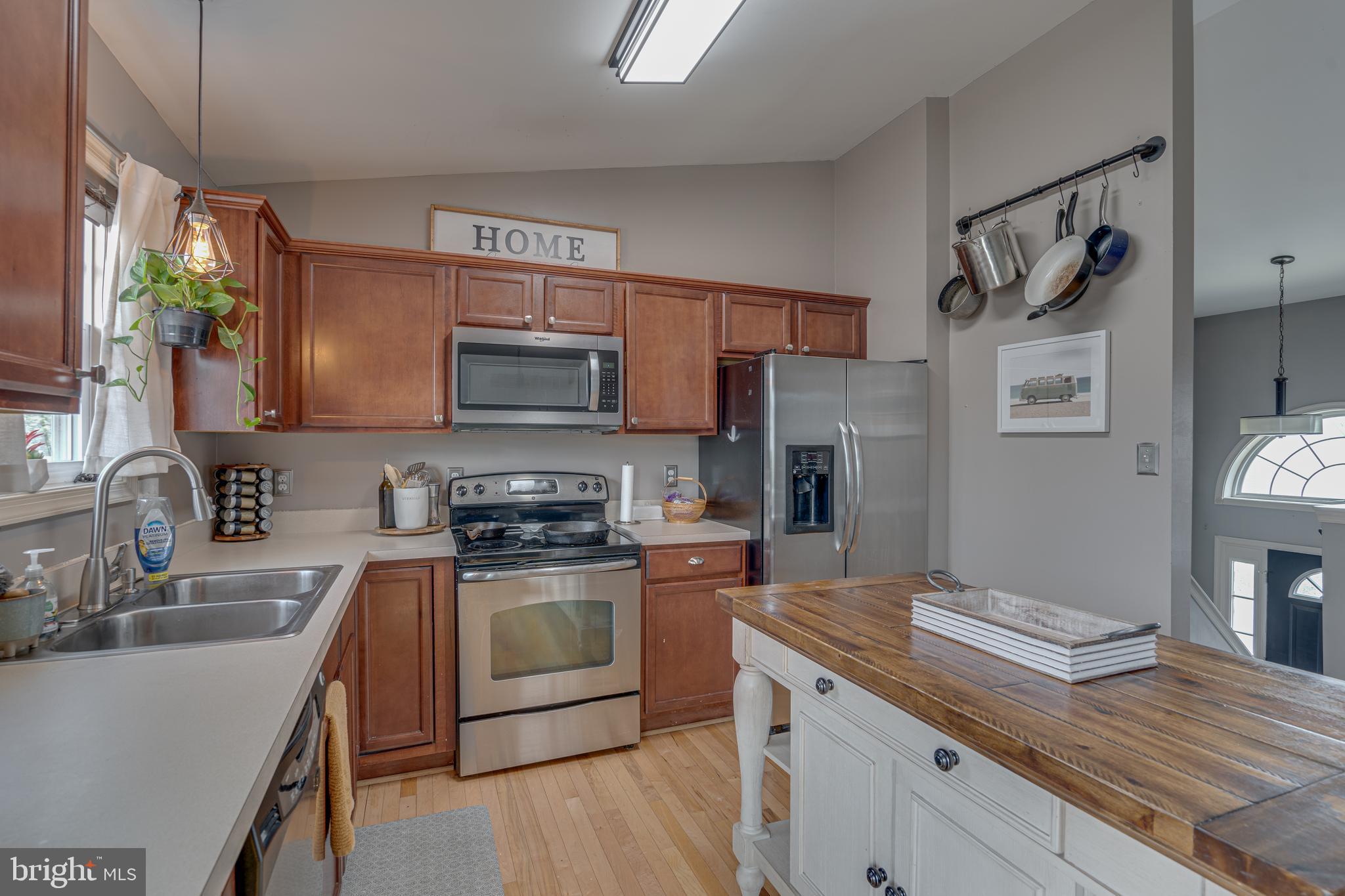 INWOOD VILLAGE - Residential