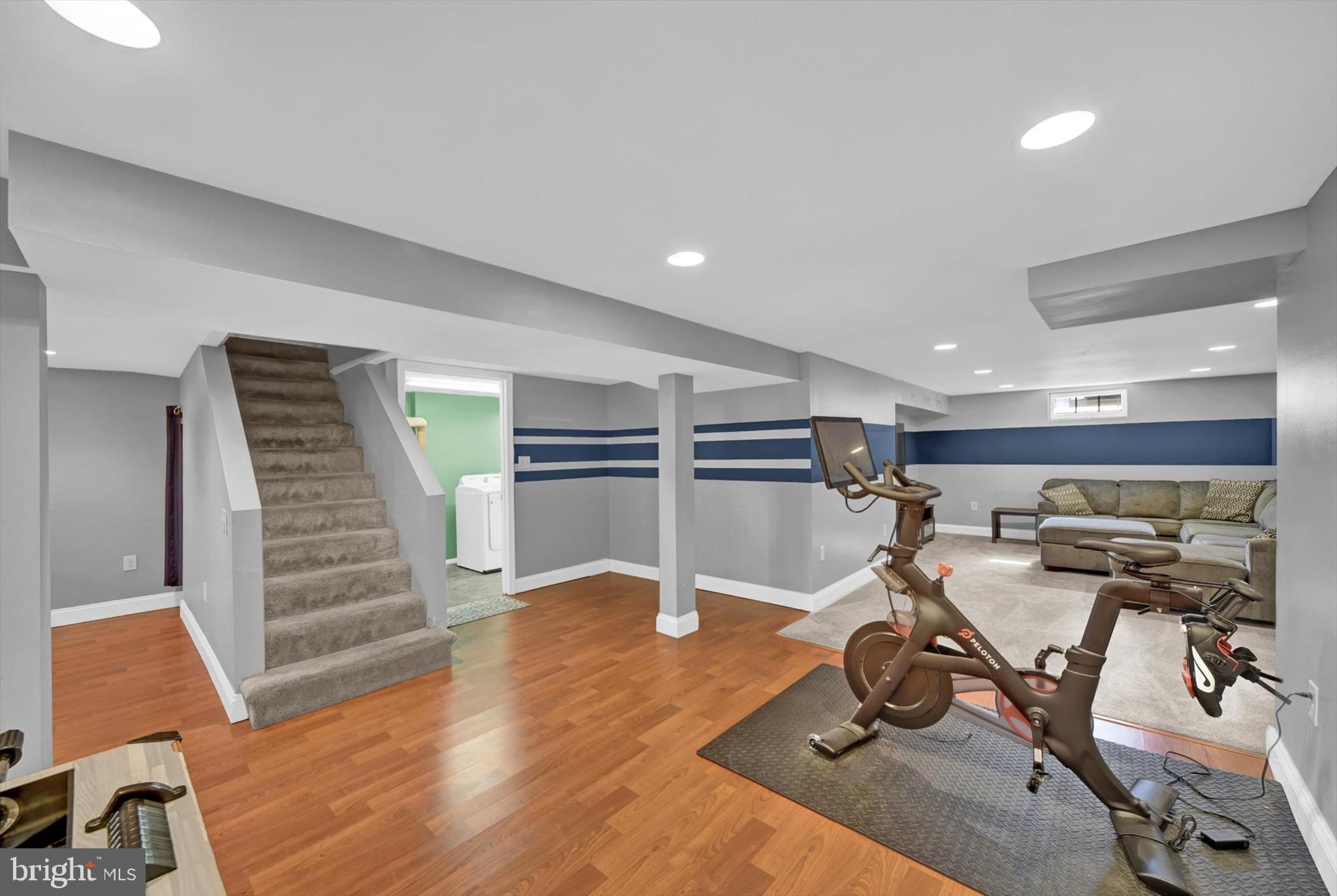 ROSEDALE MANOR - Residential