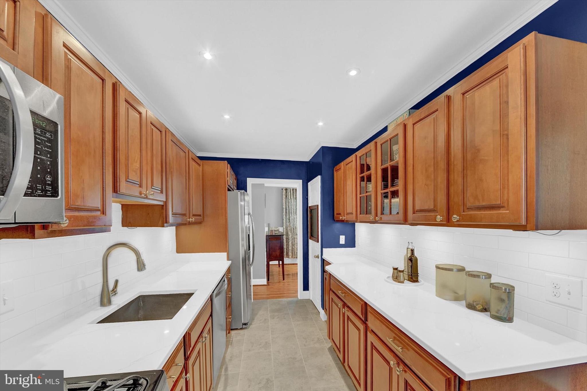 ROSEDALE MANOR - Residential