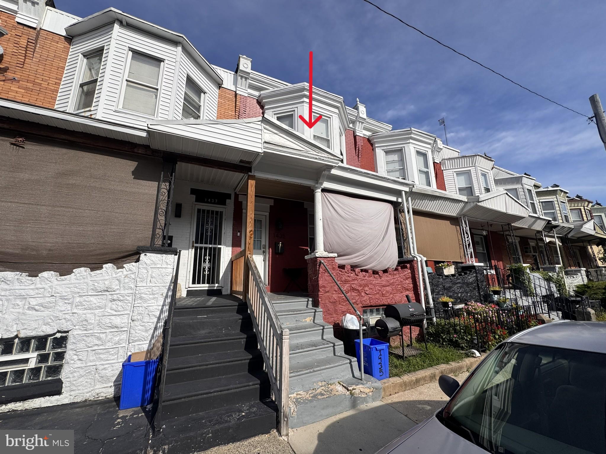 1435 N HOBART STREET
